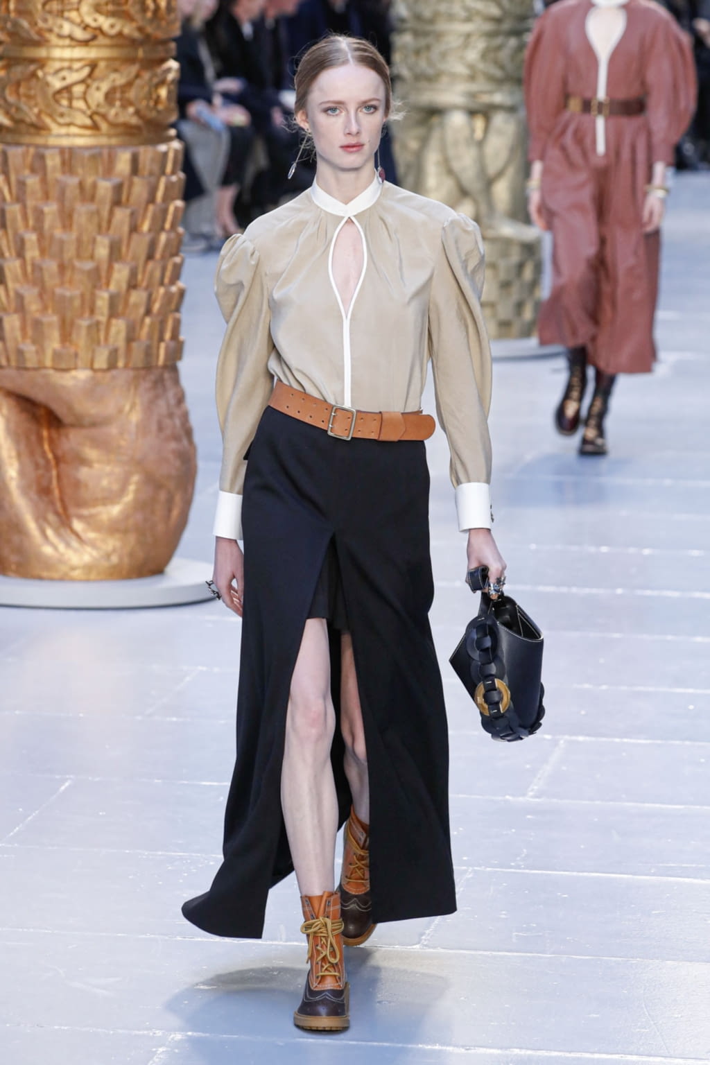 Fashion Week Paris Fall/Winter 2020 look 39 from the Chloé collection womenswear