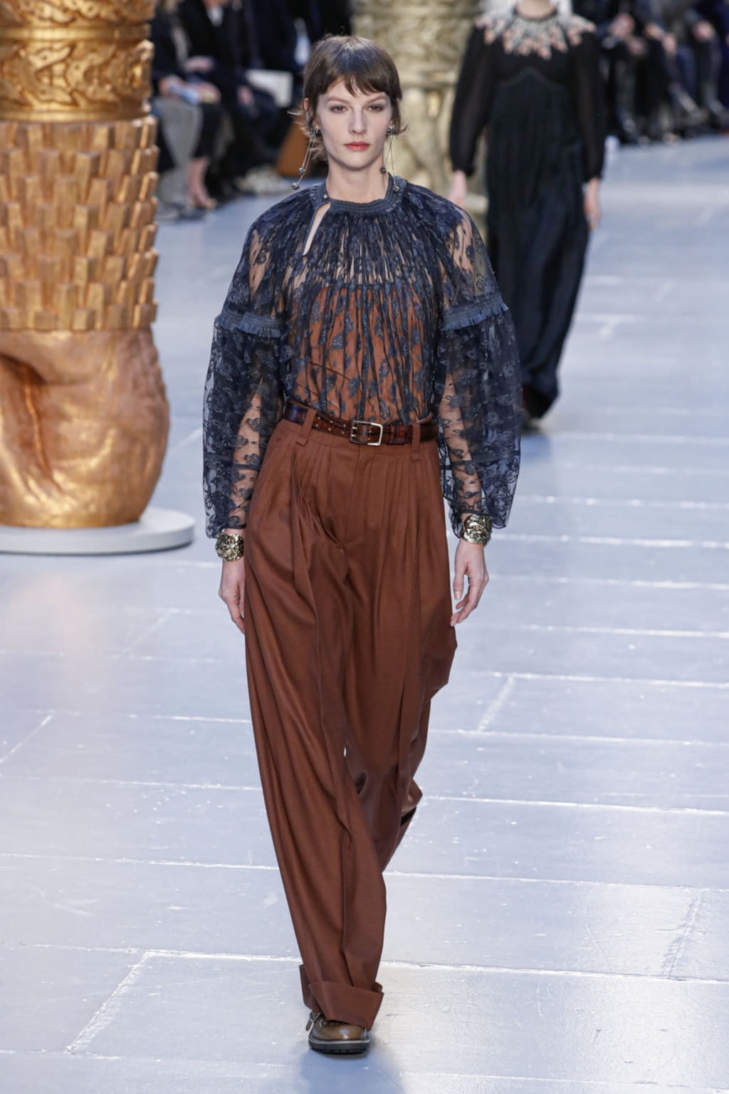 Fashion Week Paris Fall/Winter 2020 look 44 from the Chloé collection 女装