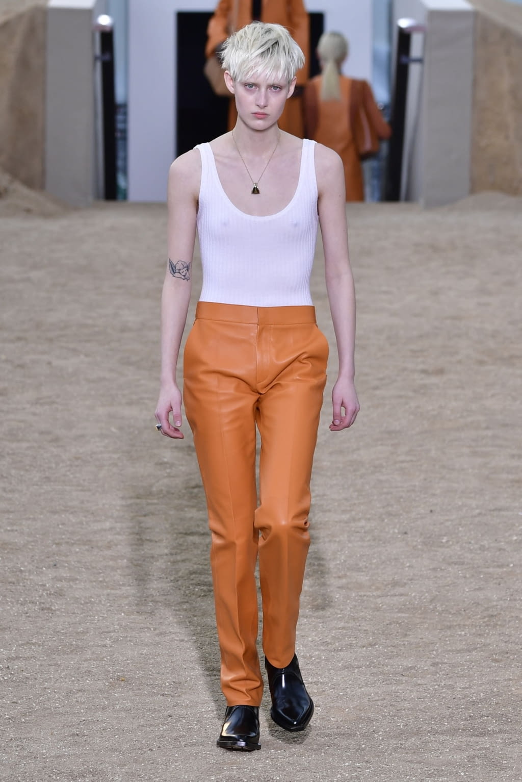 Fashion Week Paris Fall/Winter 2022 look 17 from the Chloé collection 女装