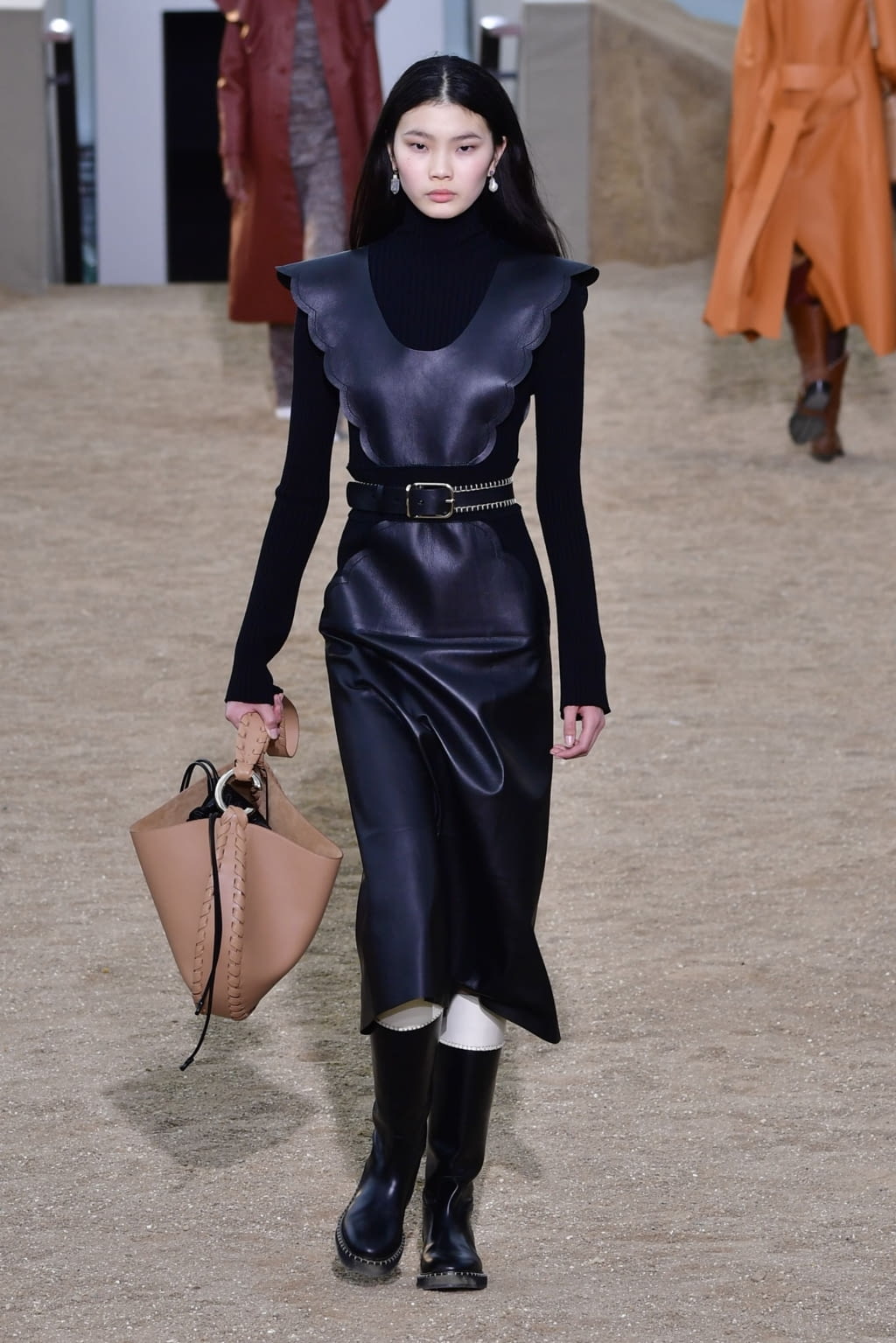 Fashion Week Paris Fall/Winter 2022 look 21 from the Chloé collection 女装