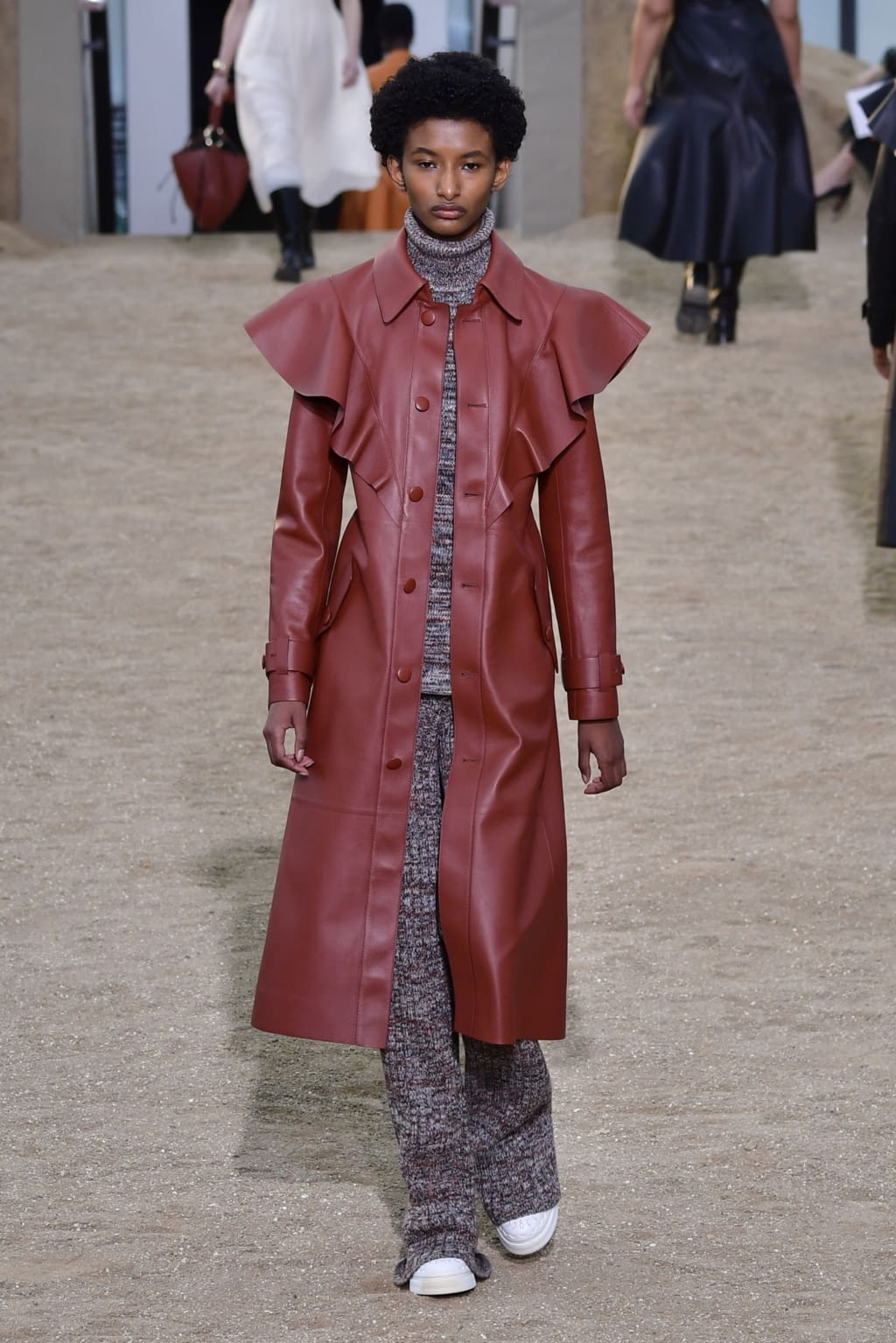 Fashion Week Paris Fall/Winter 2022 look 22 from the Chloé collection womenswear