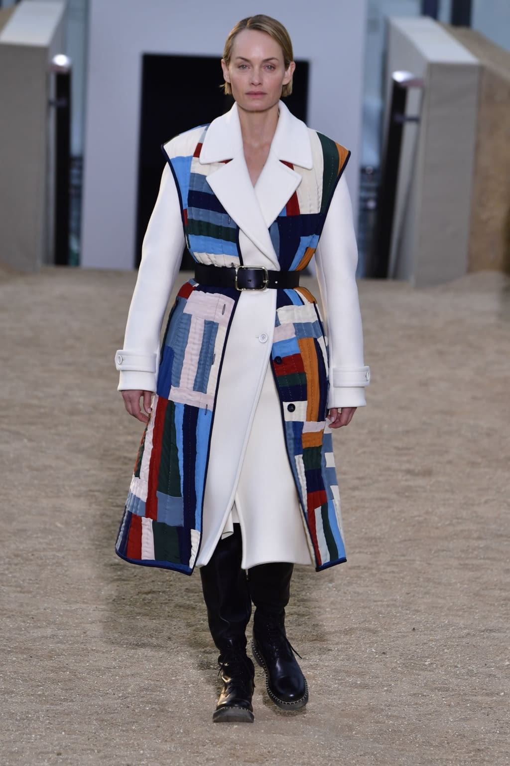 Fashion Week Paris Fall/Winter 2022 look 38 from the Chloé collection womenswear