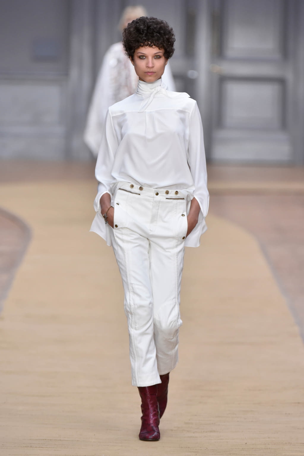 Fashion Week Paris Fall/Winter 2016 look 14 from the Chloé collection 女装