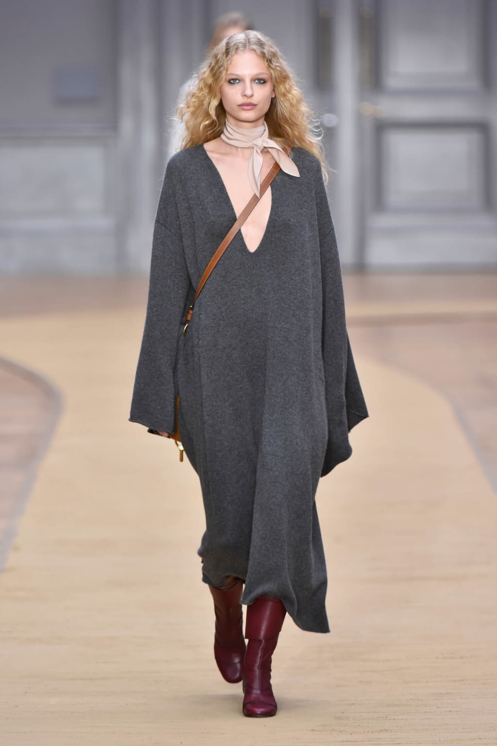 Fashion Week Paris Fall/Winter 2016 look 17 from the Chloé collection 女装