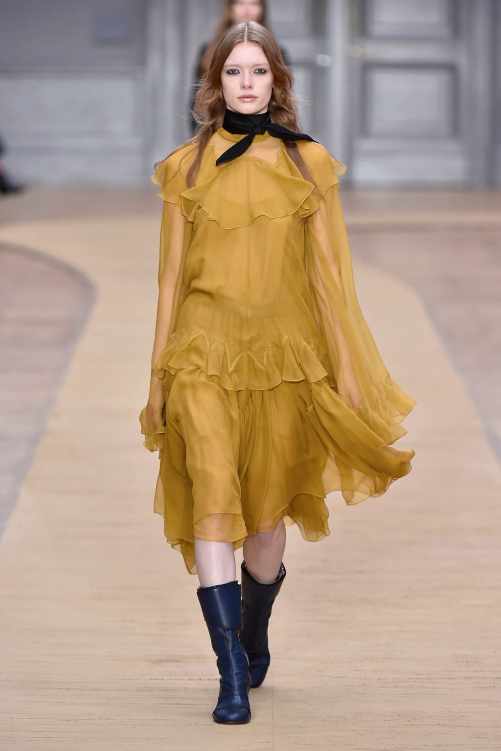 Fashion Week Paris Fall/Winter 2016 look 21 from the Chloé collection womenswear