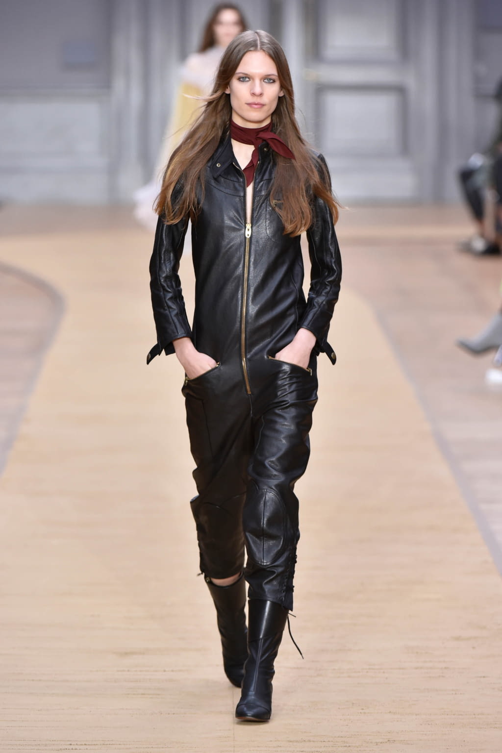Fashion Week Paris Fall/Winter 2016 look 22 from the Chloé collection womenswear