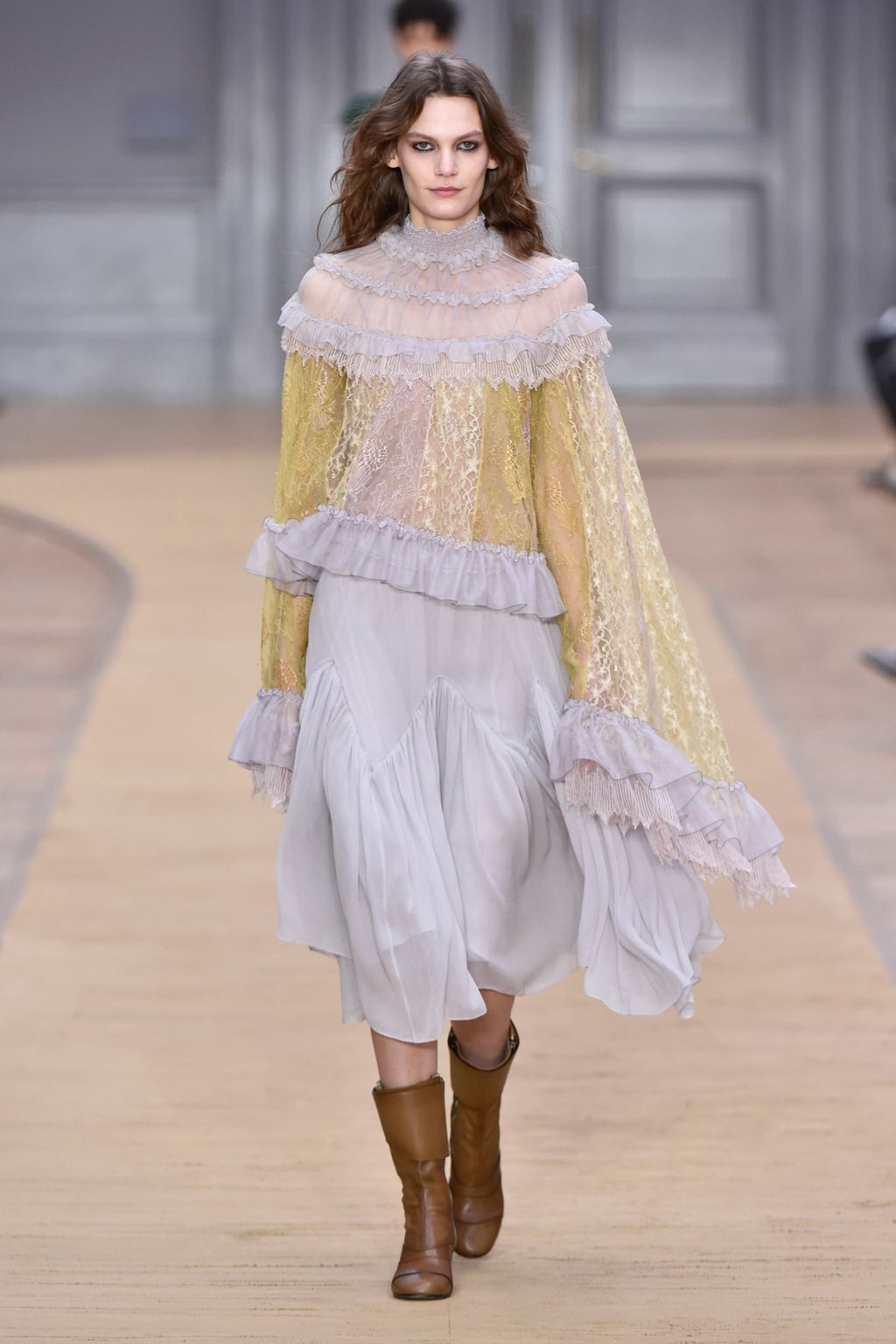 Fashion Week Paris Fall/Winter 2016 look 23 from the Chloé collection womenswear