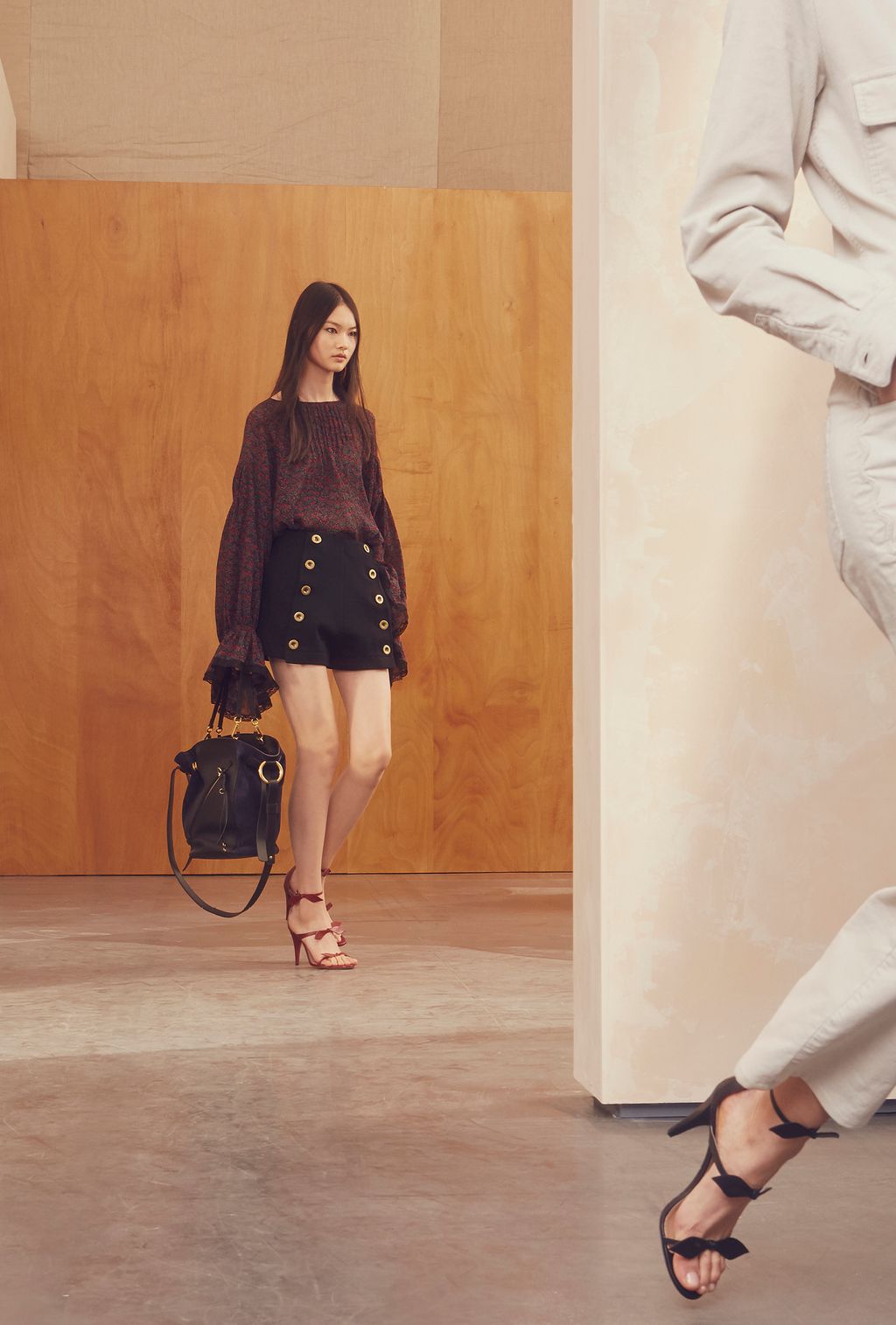 Fashion Week Paris Resort 2017 look 9 from the Chloé collection womenswear