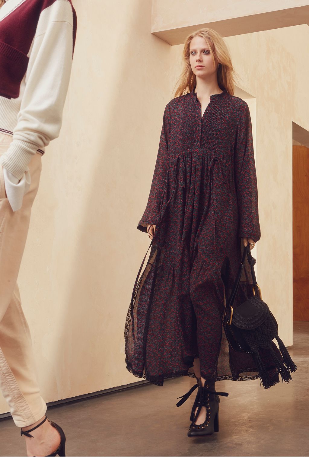 Fashion Week Paris Resort 2017 look 14 from the Chloé collection womenswear