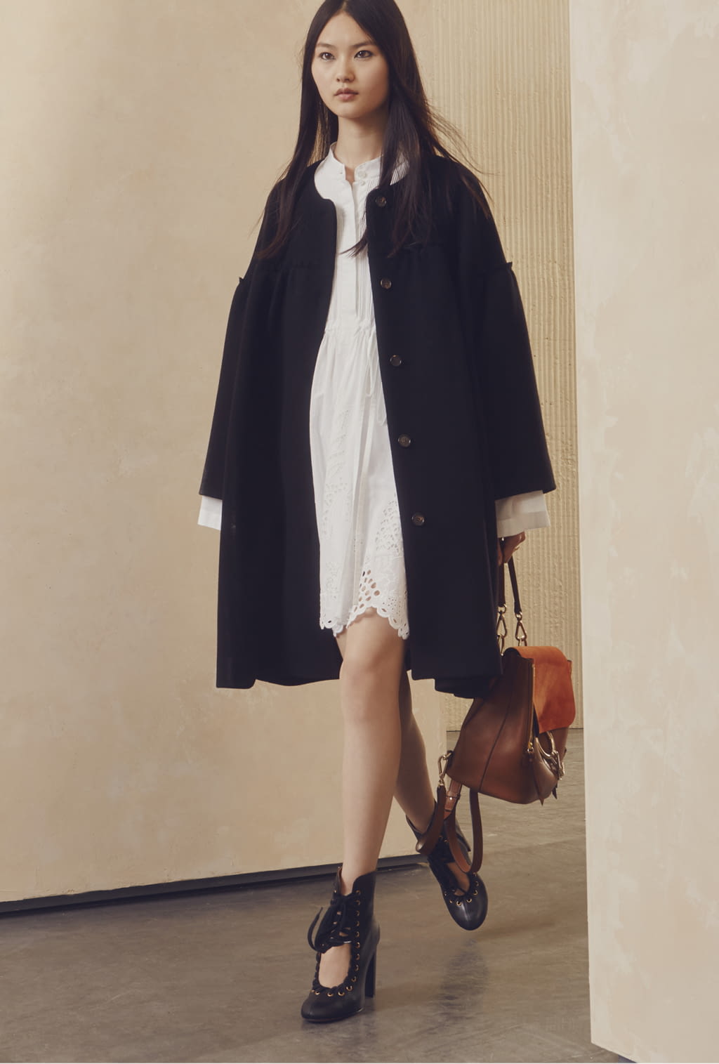Fashion Week Paris Resort 2017 look 16 from the Chloé collection womenswear