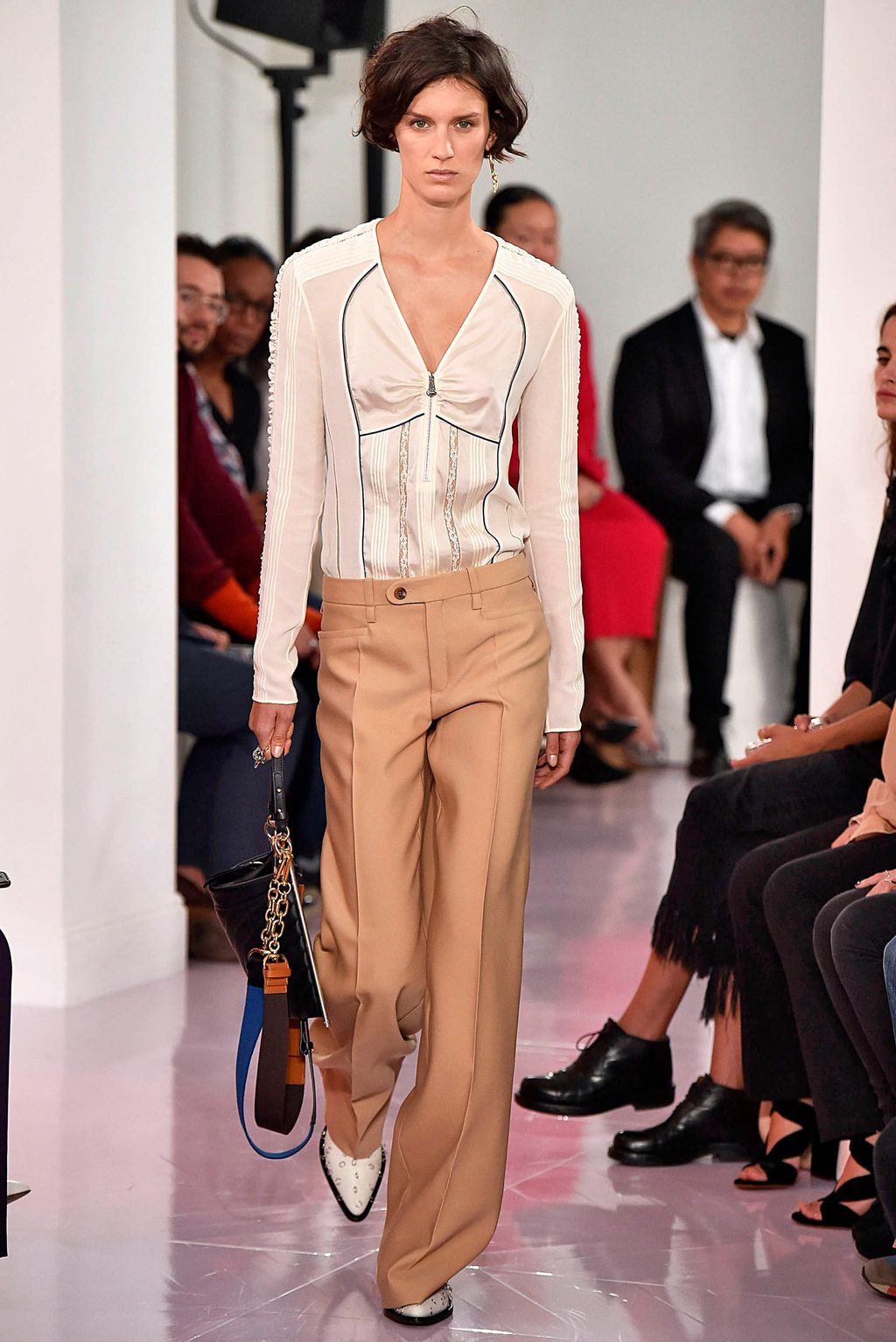 Fashion Week Paris Spring/Summer 2018 look 45 from the Chloé collection 女装