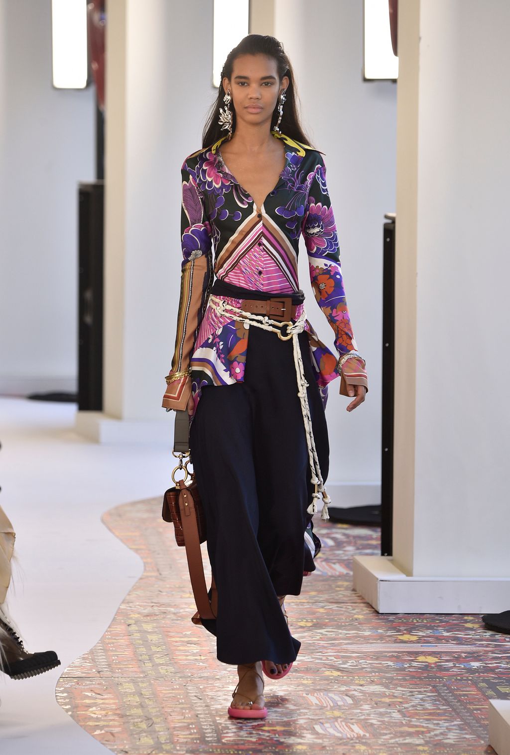 Fashion Week Paris Spring/Summer 2019 look 12 from the Chloé collection womenswear