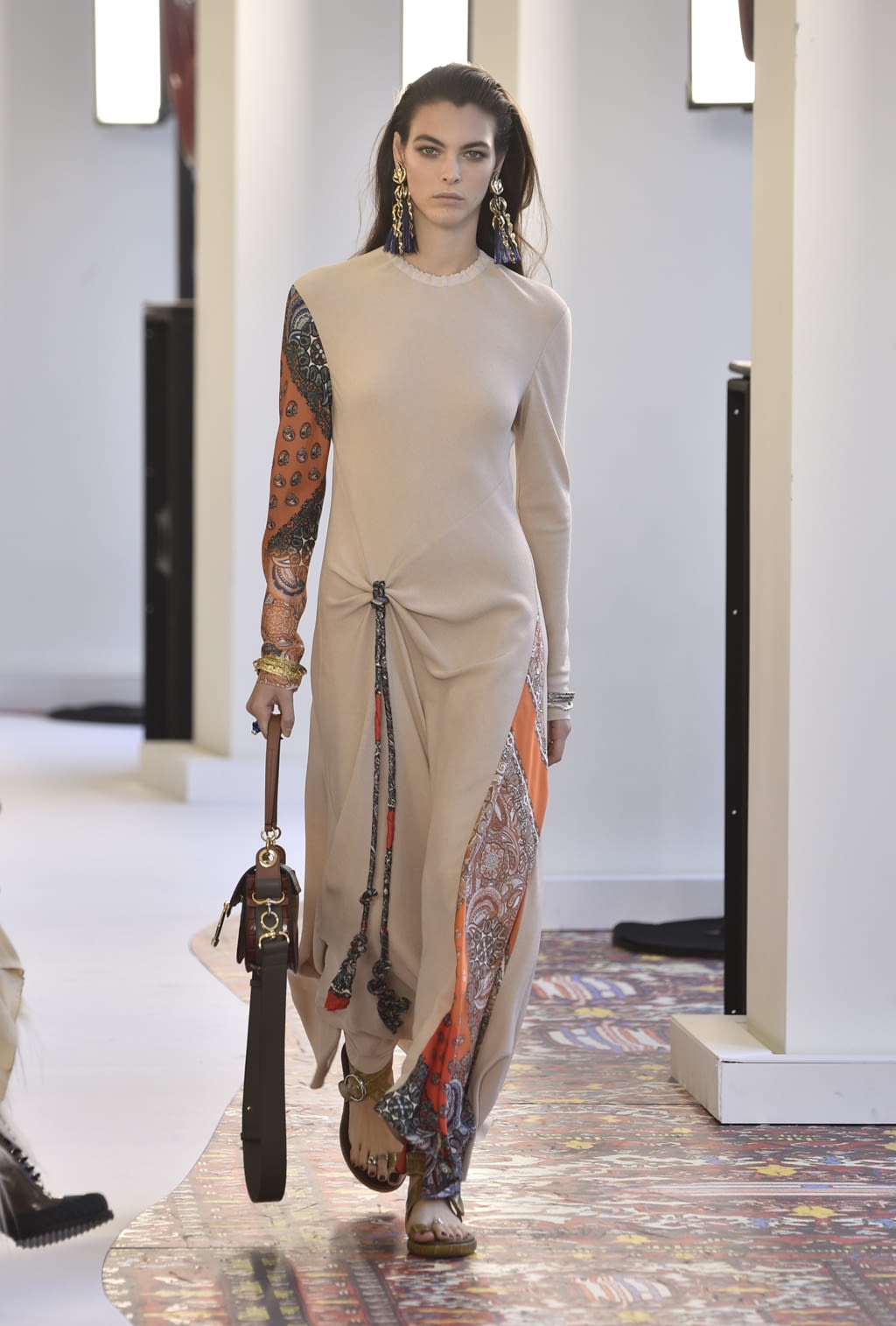 Fashion Week Paris Spring/Summer 2019 look 17 de la collection Chloé womenswear