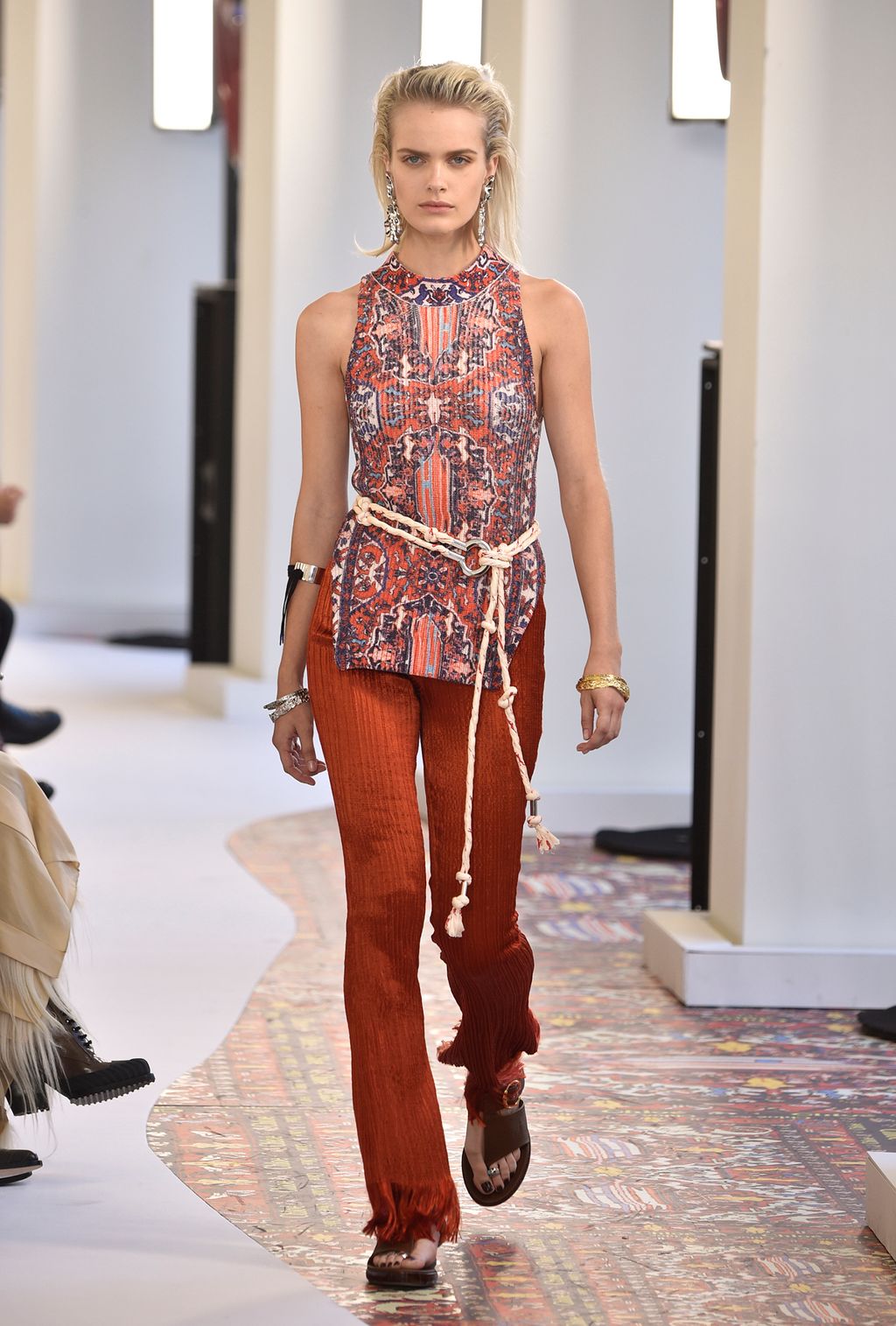 Fashion Week Paris Spring/Summer 2019 look 19 from the Chloé collection womenswear