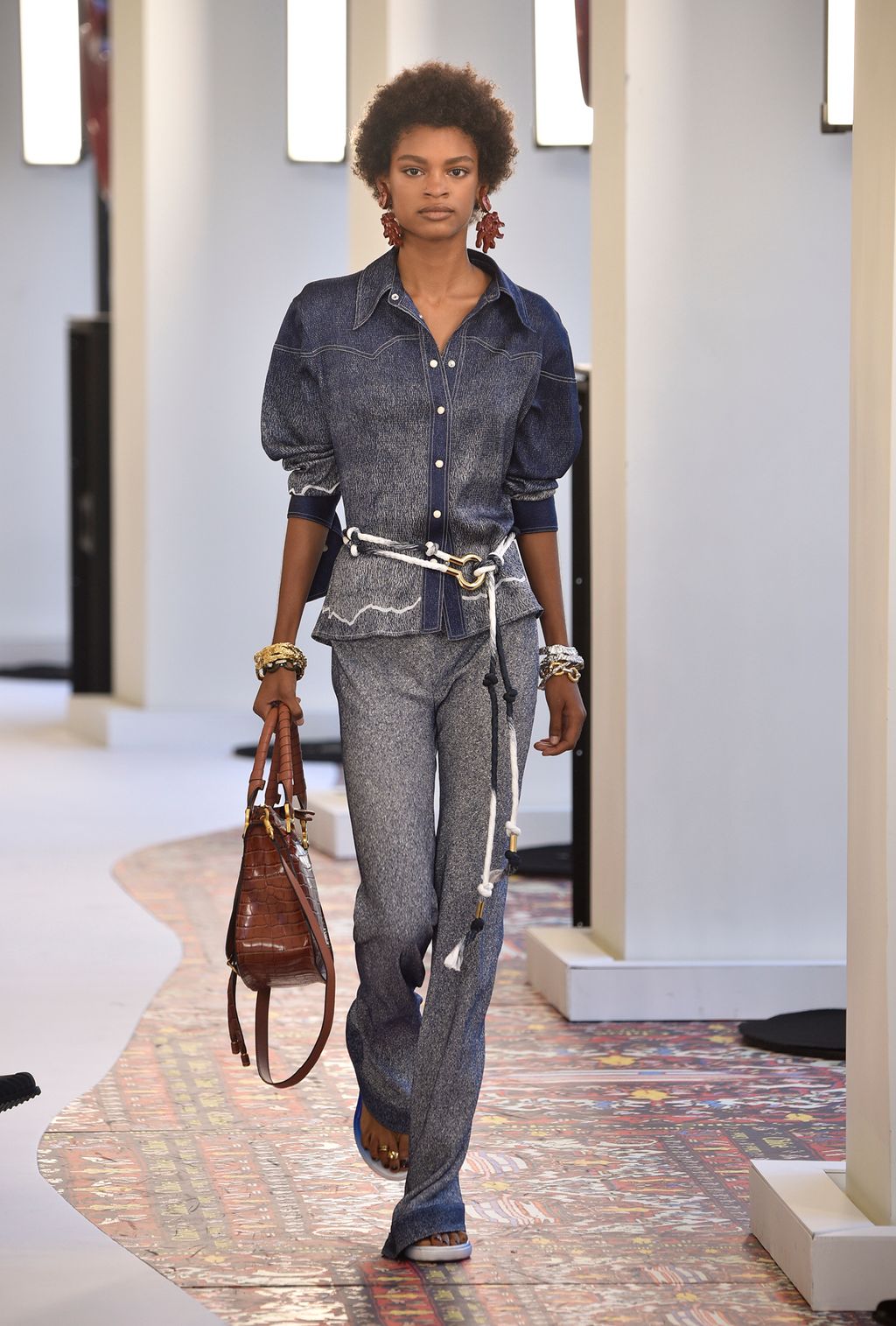 Fashion Week Paris Spring/Summer 2019 look 27 from the Chloé collection womenswear