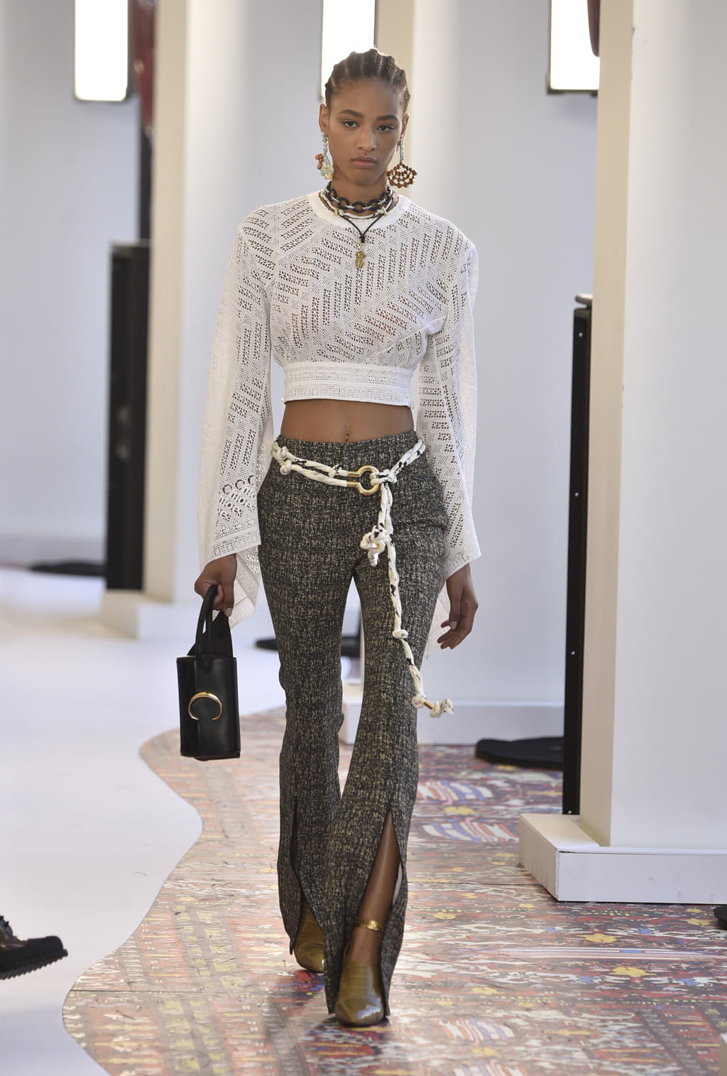 Fashion Week Paris Spring/Summer 2019 look 34 from the Chloé collection womenswear