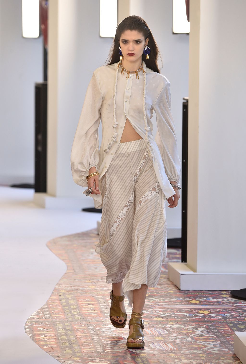 Fashion Week Paris Spring/Summer 2019 look 40 from the Chloé collection womenswear