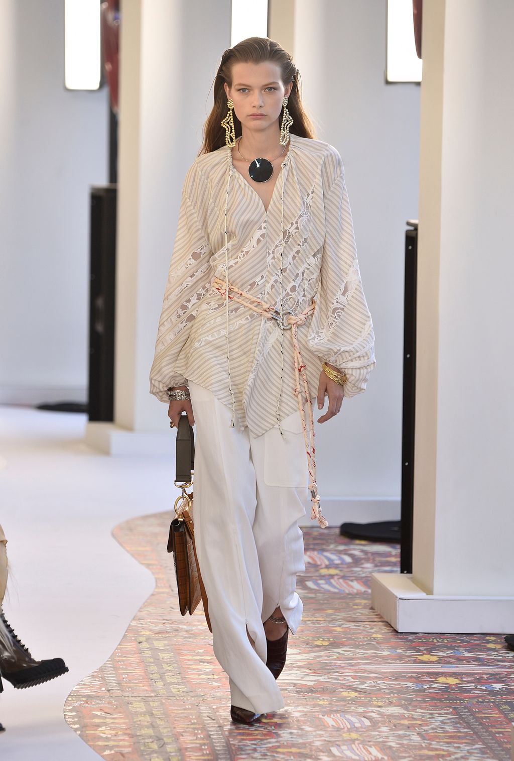 Fashion Week Paris Spring/Summer 2019 look 41 from the Chloé collection 女装