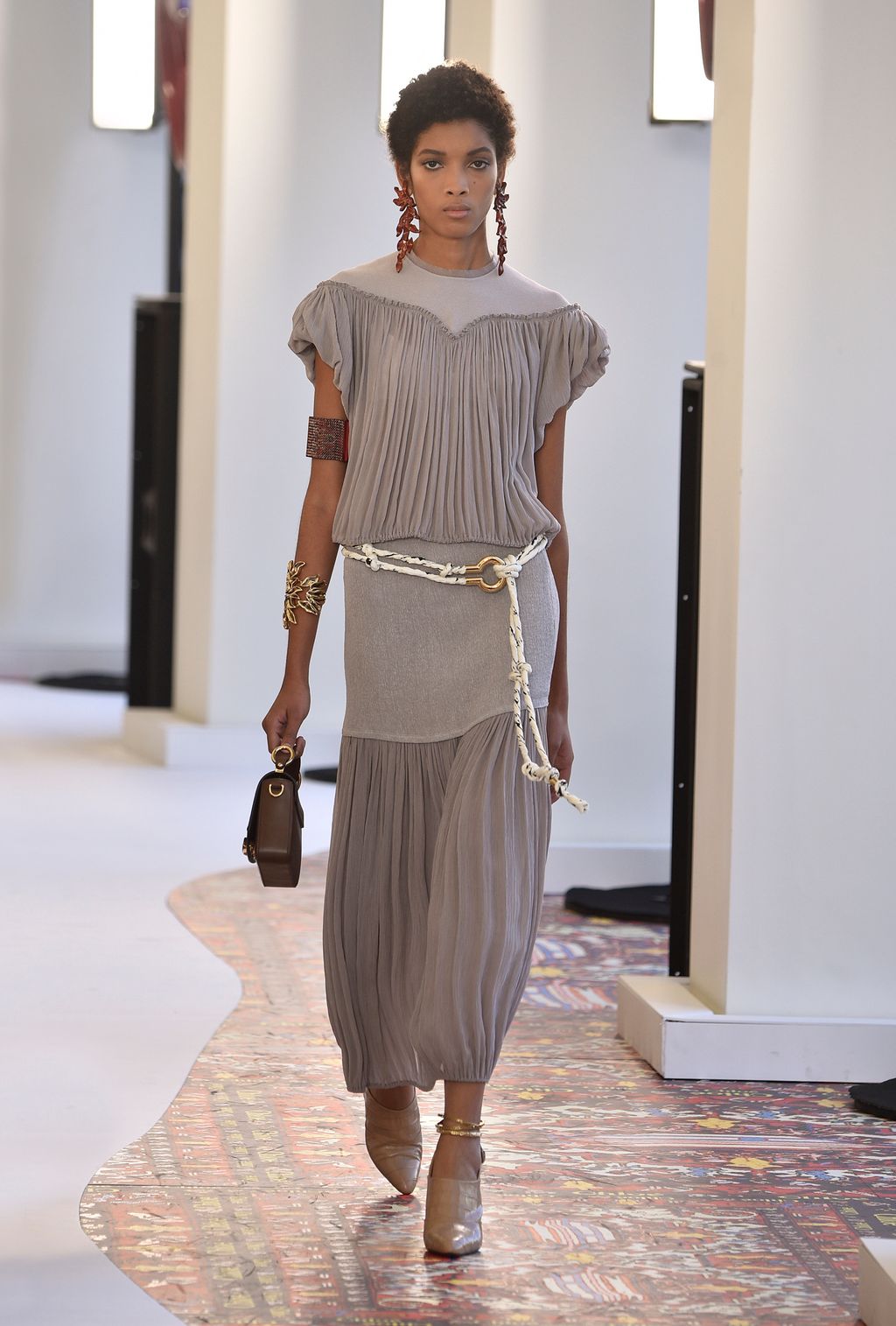 Fashion Week Paris Spring/Summer 2019 look 50 from the Chloé collection womenswear