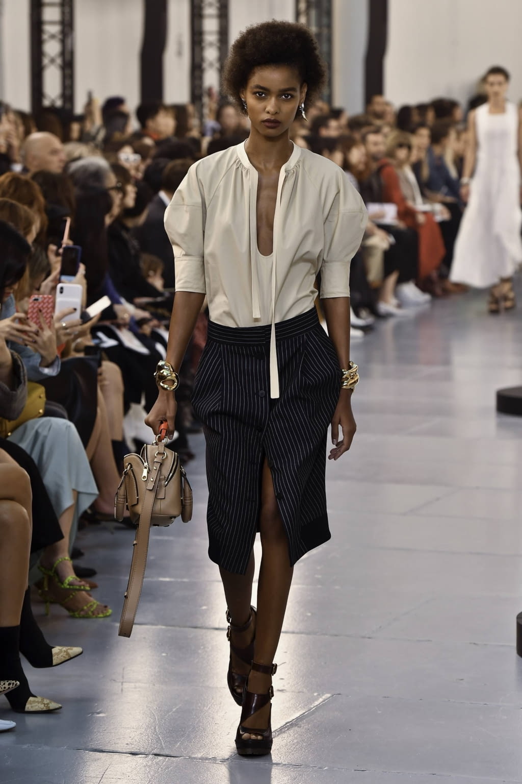 Fashion Week Paris Spring/Summer 2020 look 7 from the Chloé collection womenswear
