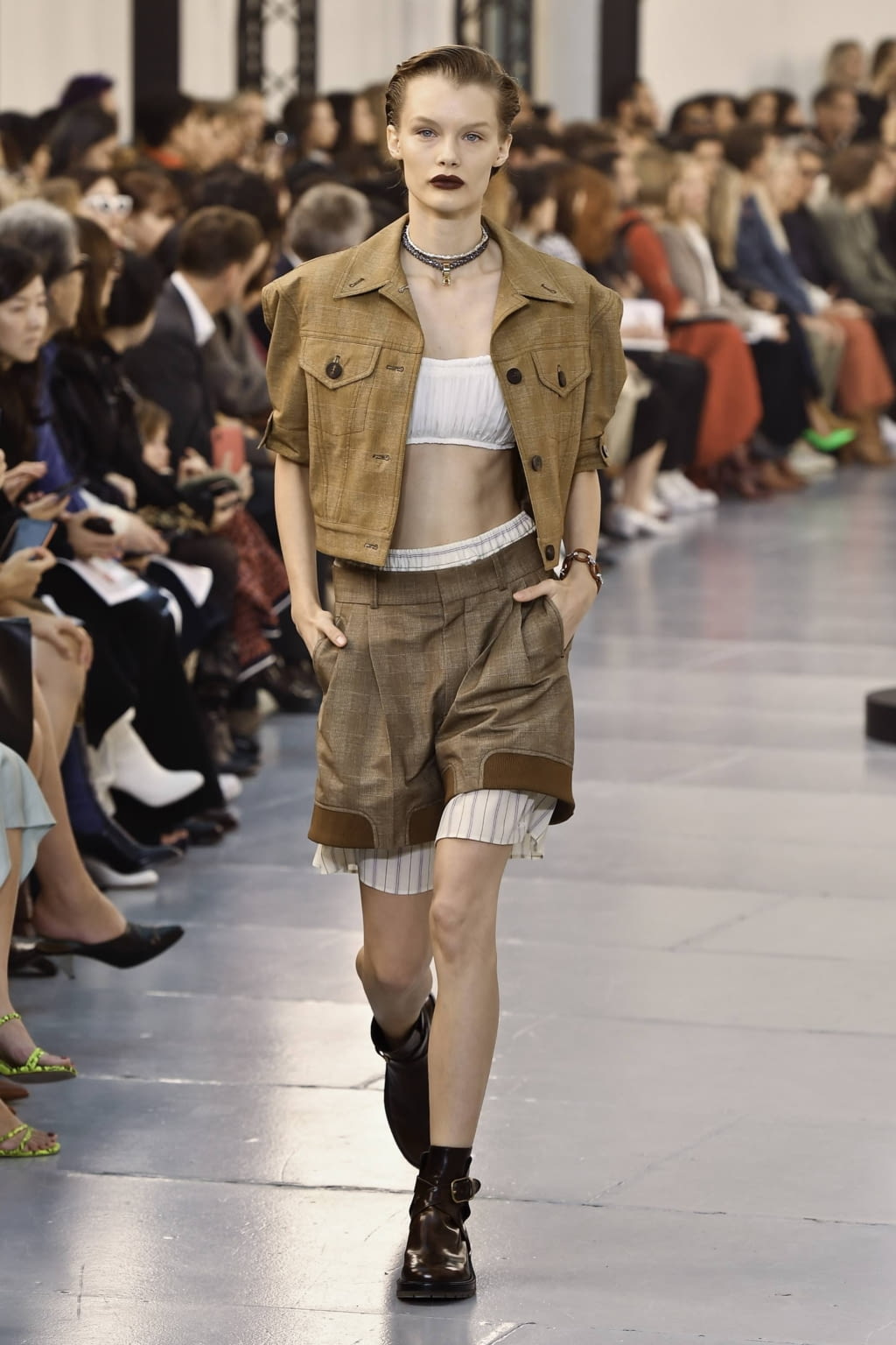 Fashion Week Paris Spring/Summer 2020 look 24 from the Chloé collection 女装