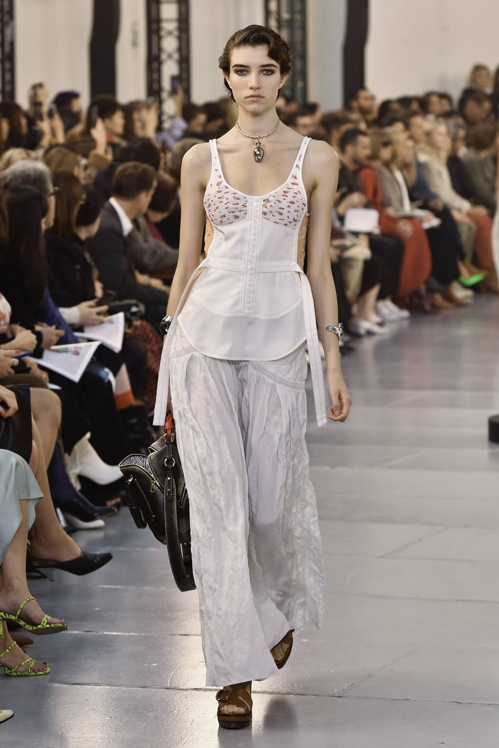 Fashion Week Paris Spring/Summer 2020 look 31 from the Chloé collection 女装