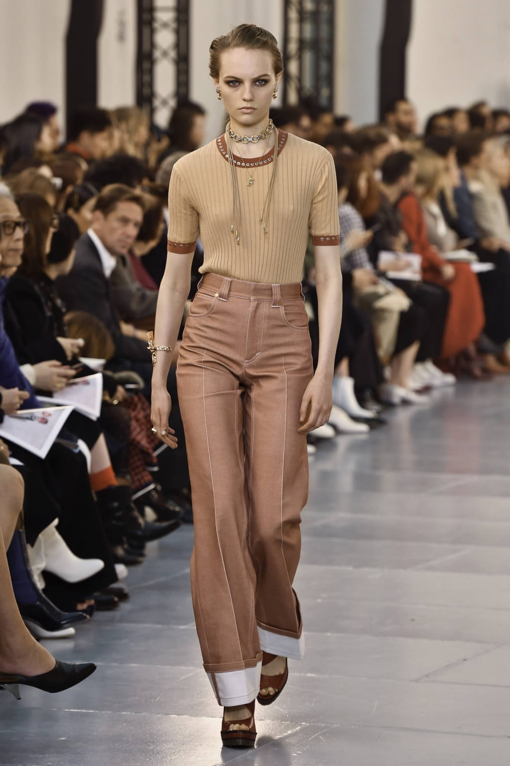 Fashion Week Paris Spring/Summer 2020 look 37 from the Chloé collection 女装
