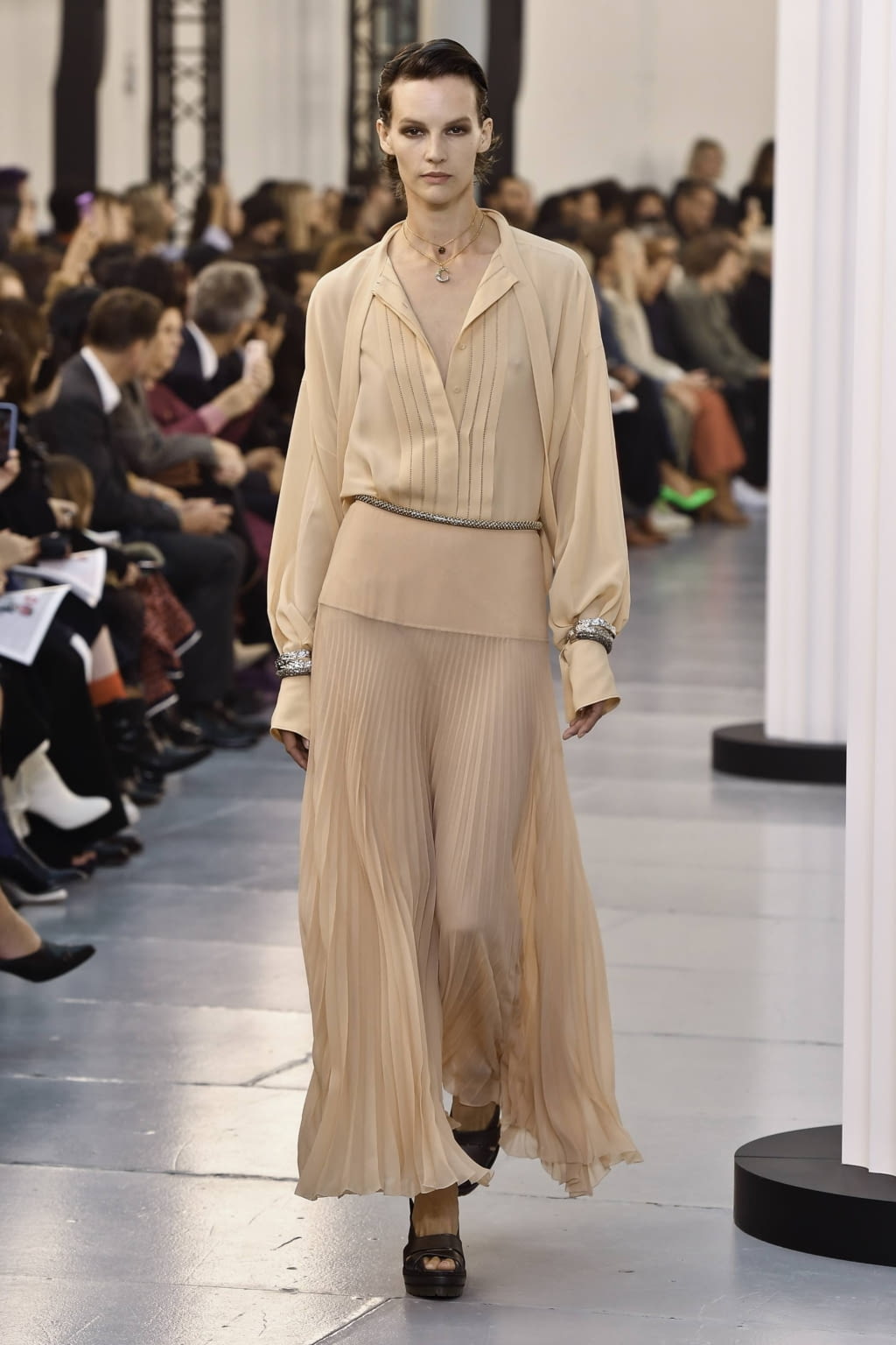 Fashion Week Paris Spring/Summer 2020 look 48 from the Chloé collection womenswear