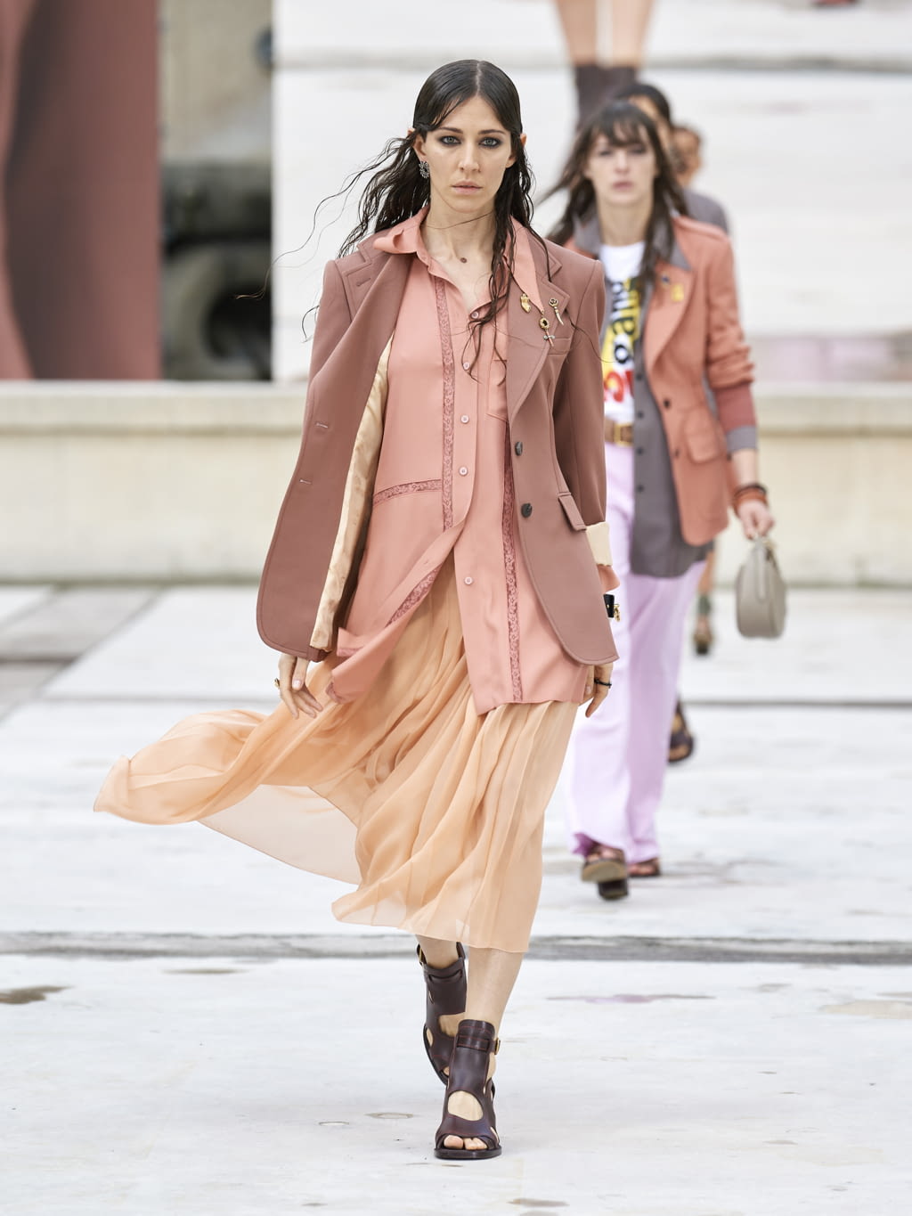 Fashion Week Paris Spring/Summer 2021 look 3 from the Chloé collection womenswear