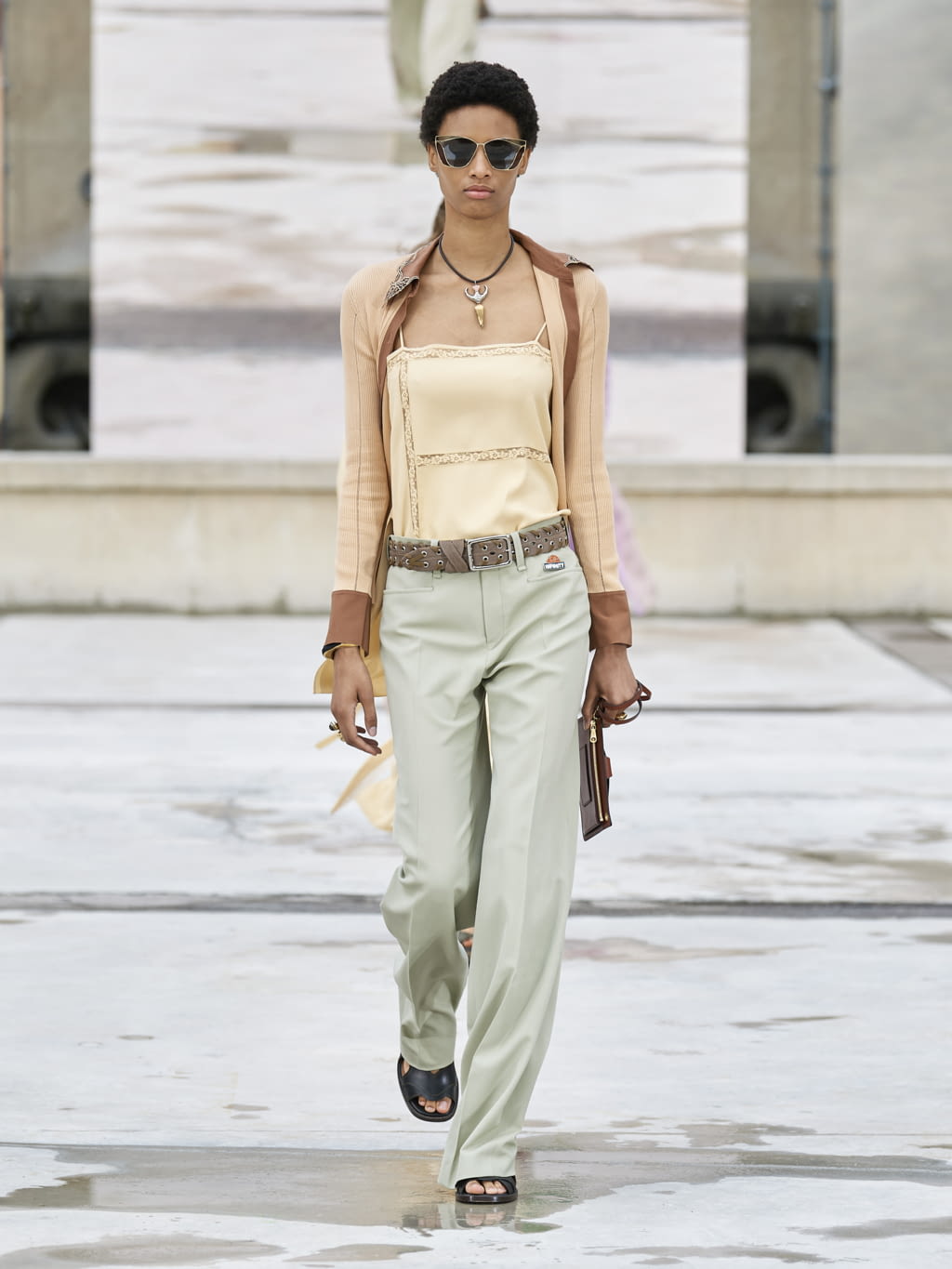 Fashion Week Paris Spring/Summer 2021 look 7 from the Chloé collection 女装