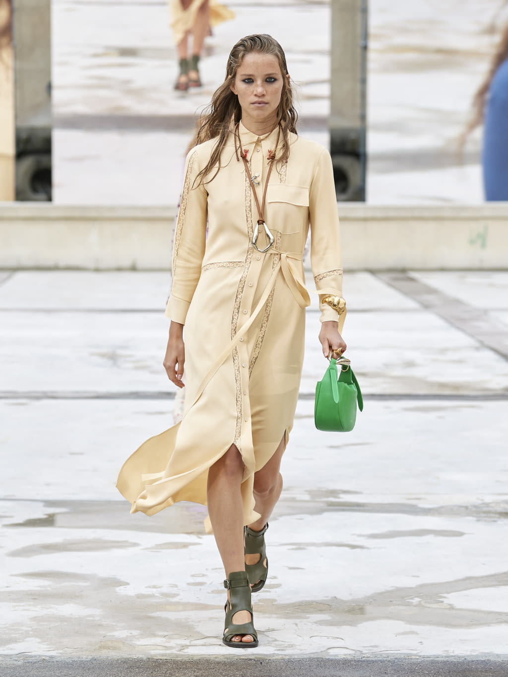 Fashion Week Paris Spring/Summer 2021 look 9 from the Chloé collection 女装