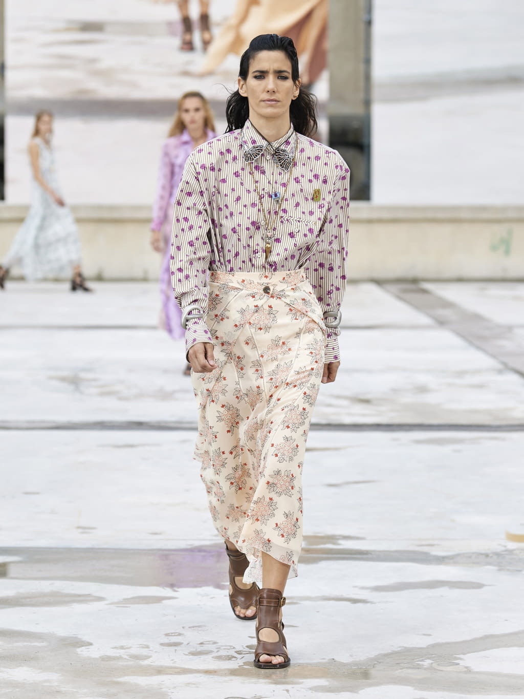 Fashion Week Paris Spring/Summer 2021 look 10 from the Chloé collection womenswear