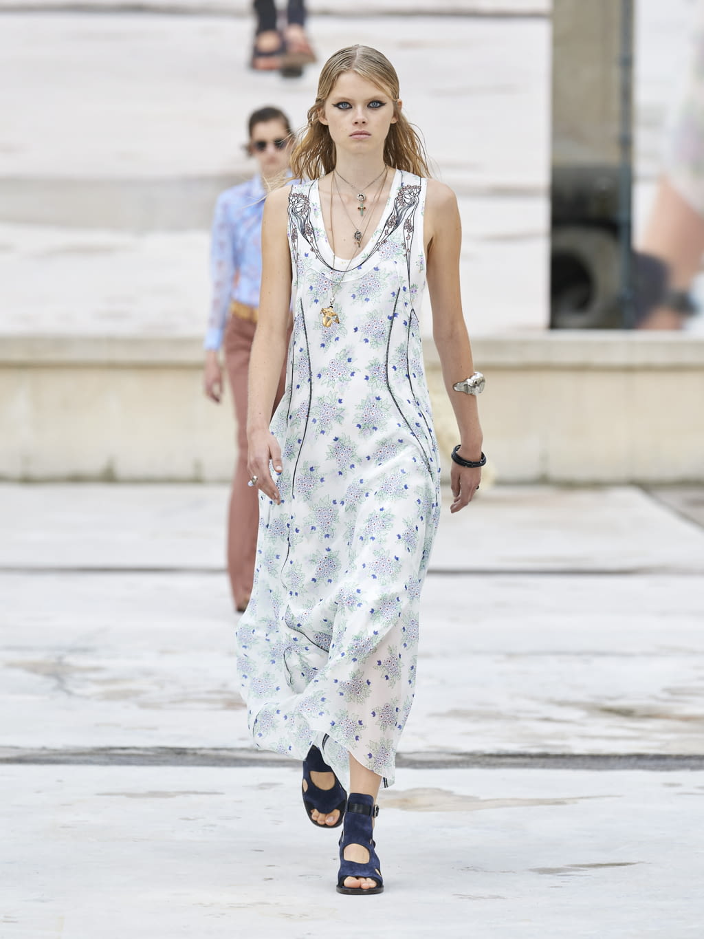 Fashion Week Paris Spring/Summer 2021 look 12 from the Chloé collection womenswear