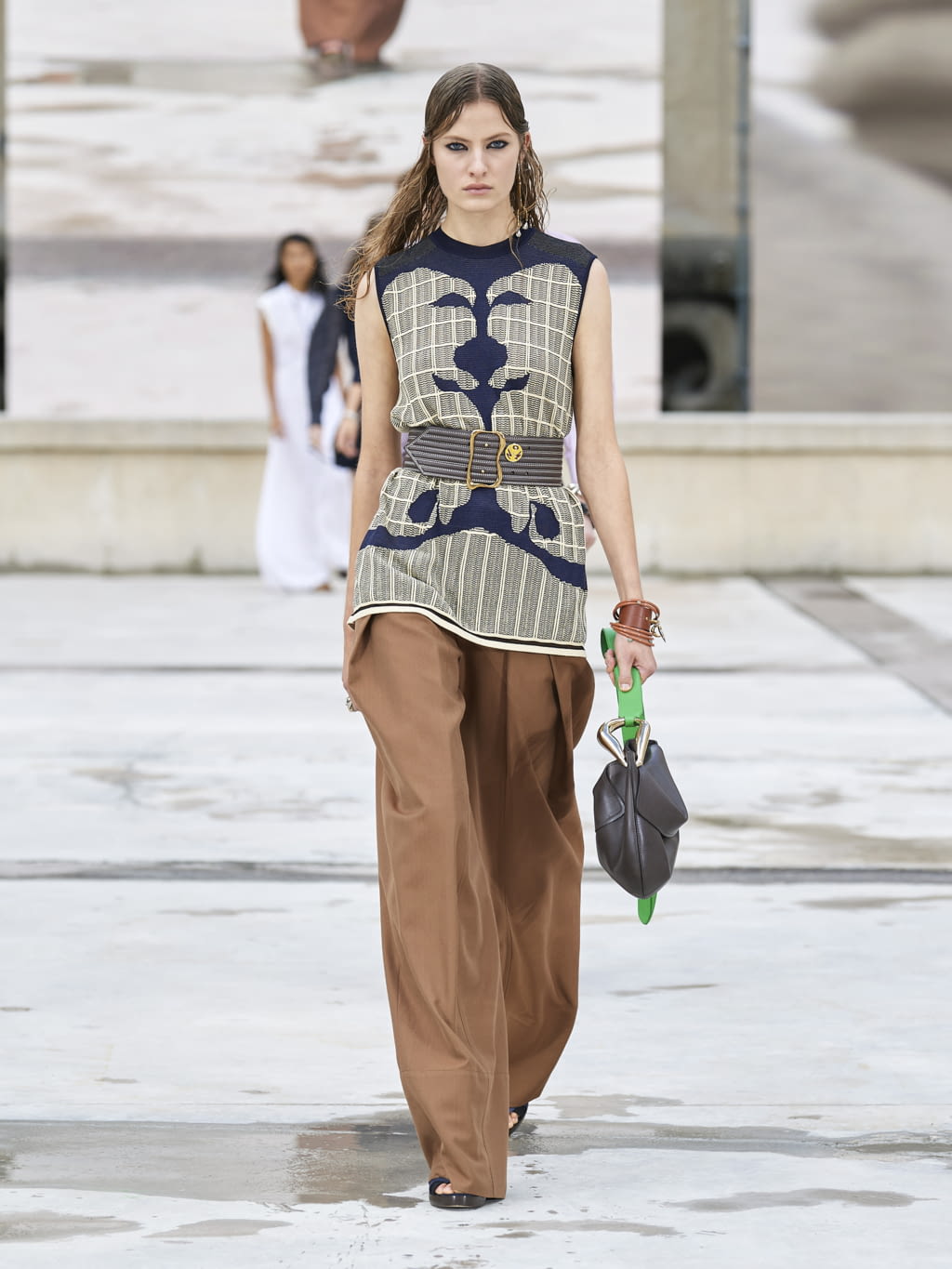 Fashion Week Paris Spring/Summer 2021 look 30 from the Chloé collection womenswear