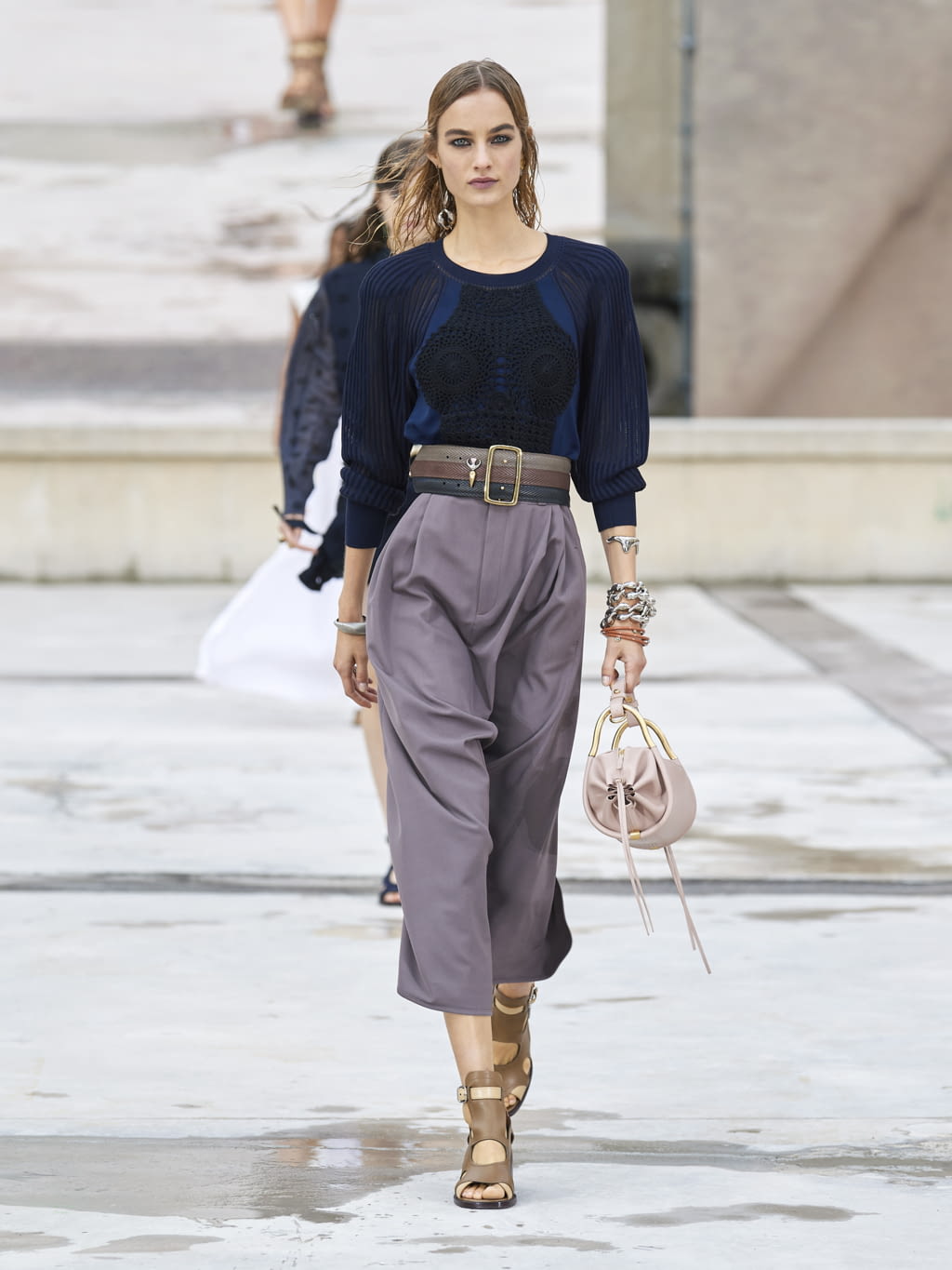 Fashion Week Paris Spring/Summer 2021 look 32 from the Chloé collection womenswear