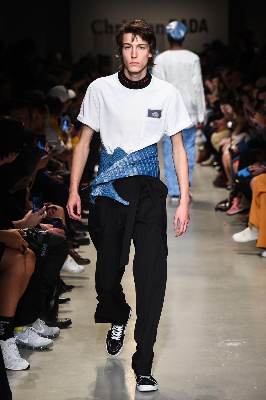 Fashion Week Paris Spring/Summer 2018 look 18 de la collection Christian Dada menswear