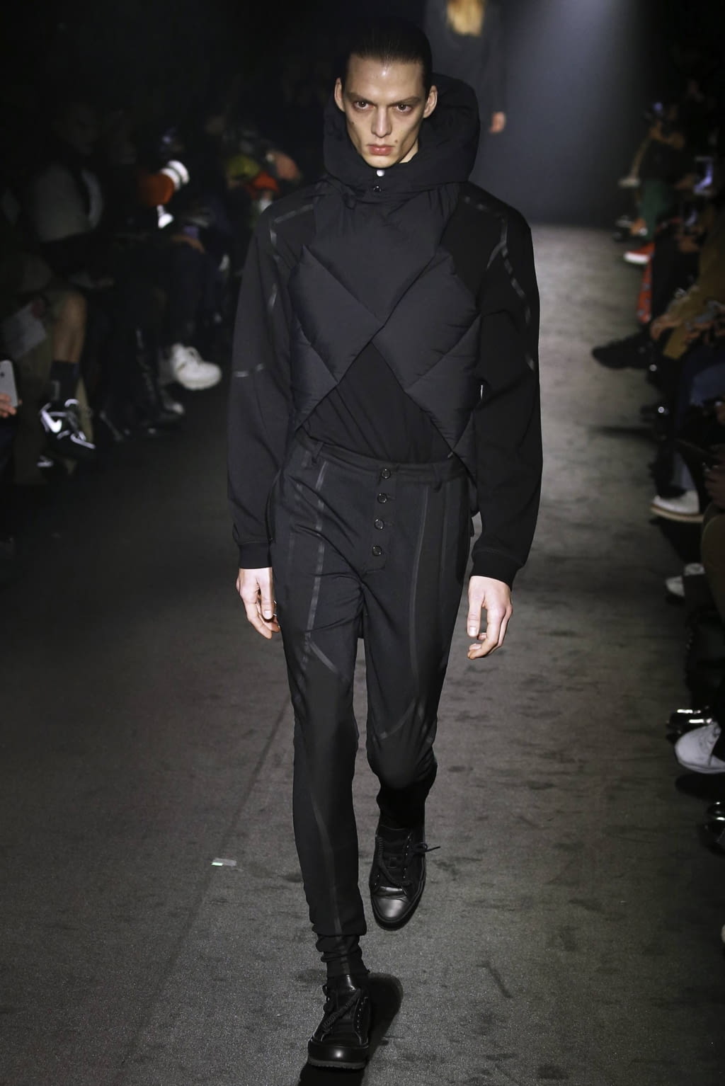 Fashion Week Paris Fall/Winter 2019 look 5 from the Christian Dada collection 男装