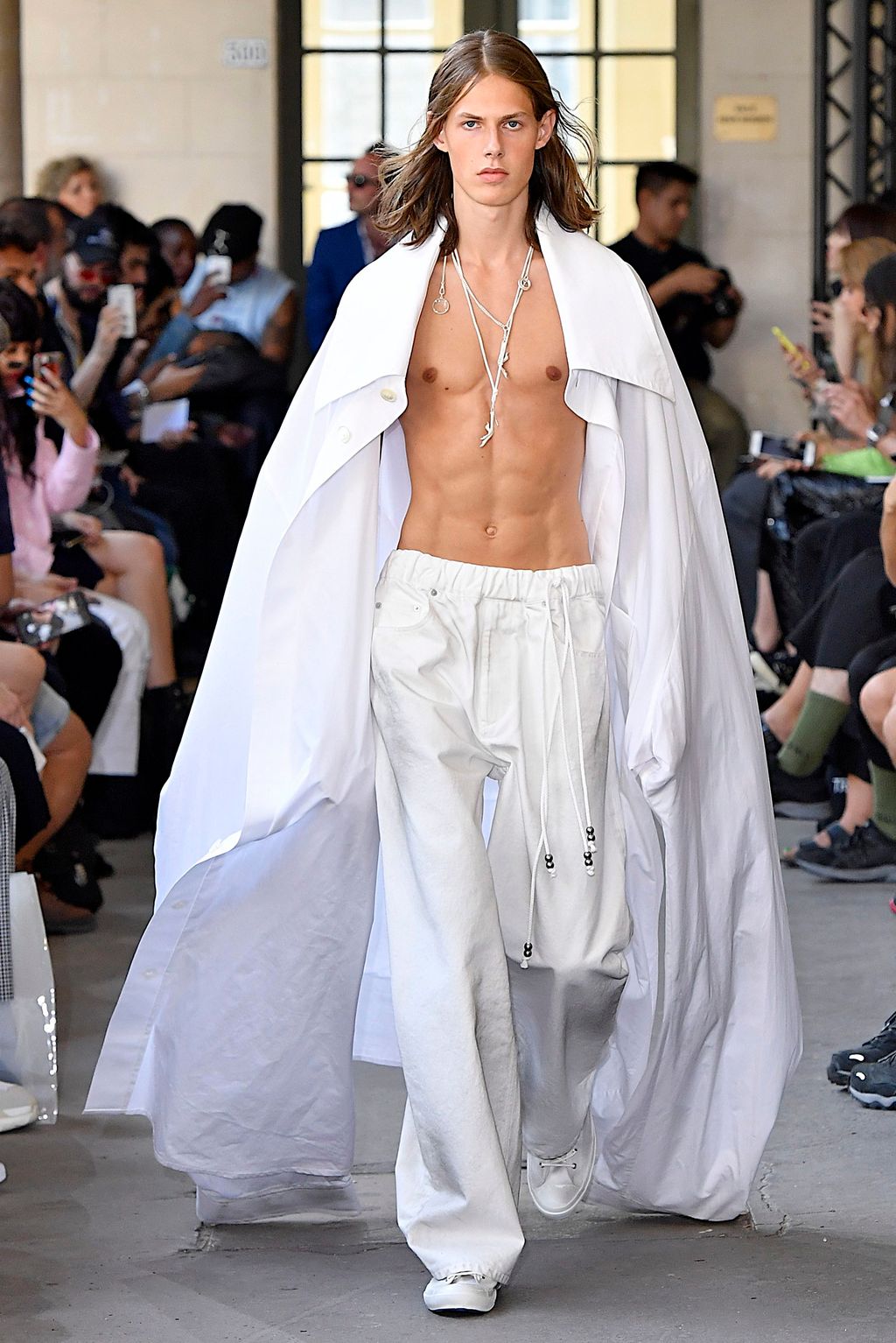 Fashion Week Paris Spring/Summer 2019 look 10 from the Christian Dada collection menswear