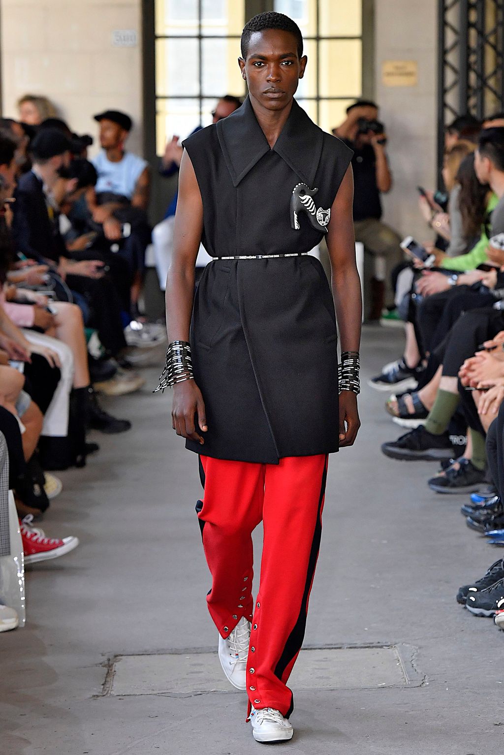 Fashion Week Paris Spring/Summer 2019 look 20 from the Christian Dada collection 男装