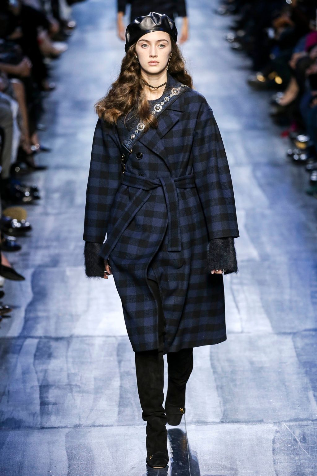 Fashion Week Paris Fall/Winter 2017 look 14 from the Christian Dior collection womenswear