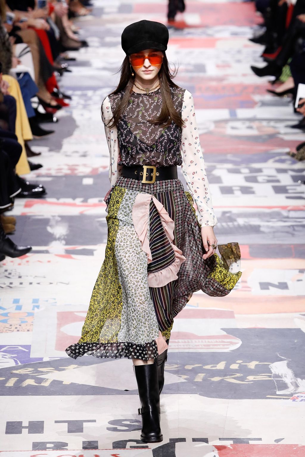 Fashion Week Paris Fall/Winter 2018 look 48 from the Christian Dior collection womenswear