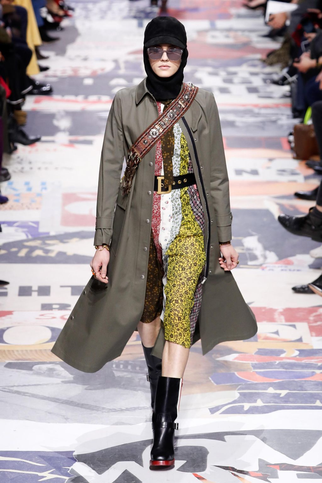 Fashion Week Paris Fall/Winter 2018 look 51 from the Christian Dior collection 女装