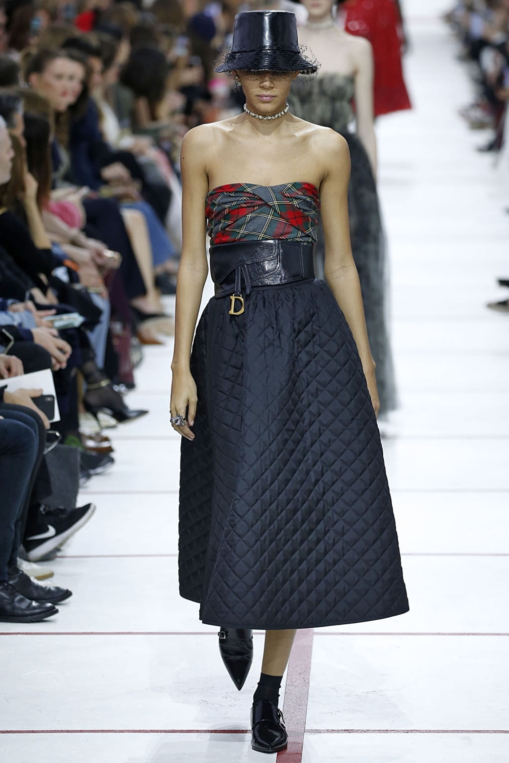 Fashion Week Paris Fall/Winter 2019 look 5 de la collection Christian Dior womenswear