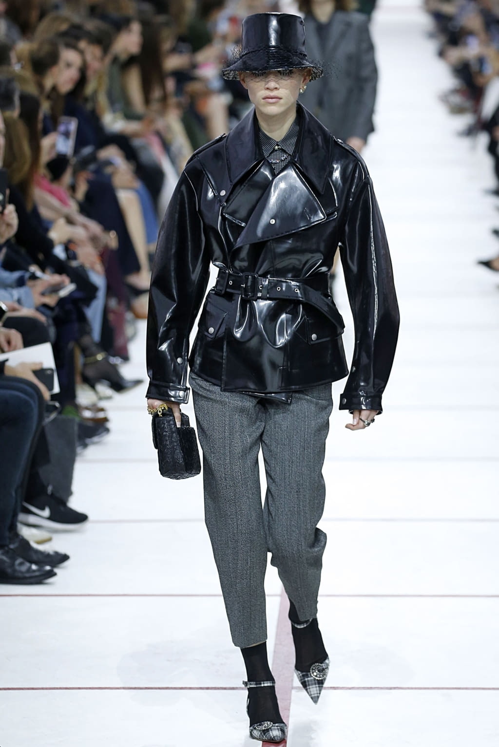 Fashion Week Paris Fall/Winter 2019 look 9 from the Christian Dior collection 女装