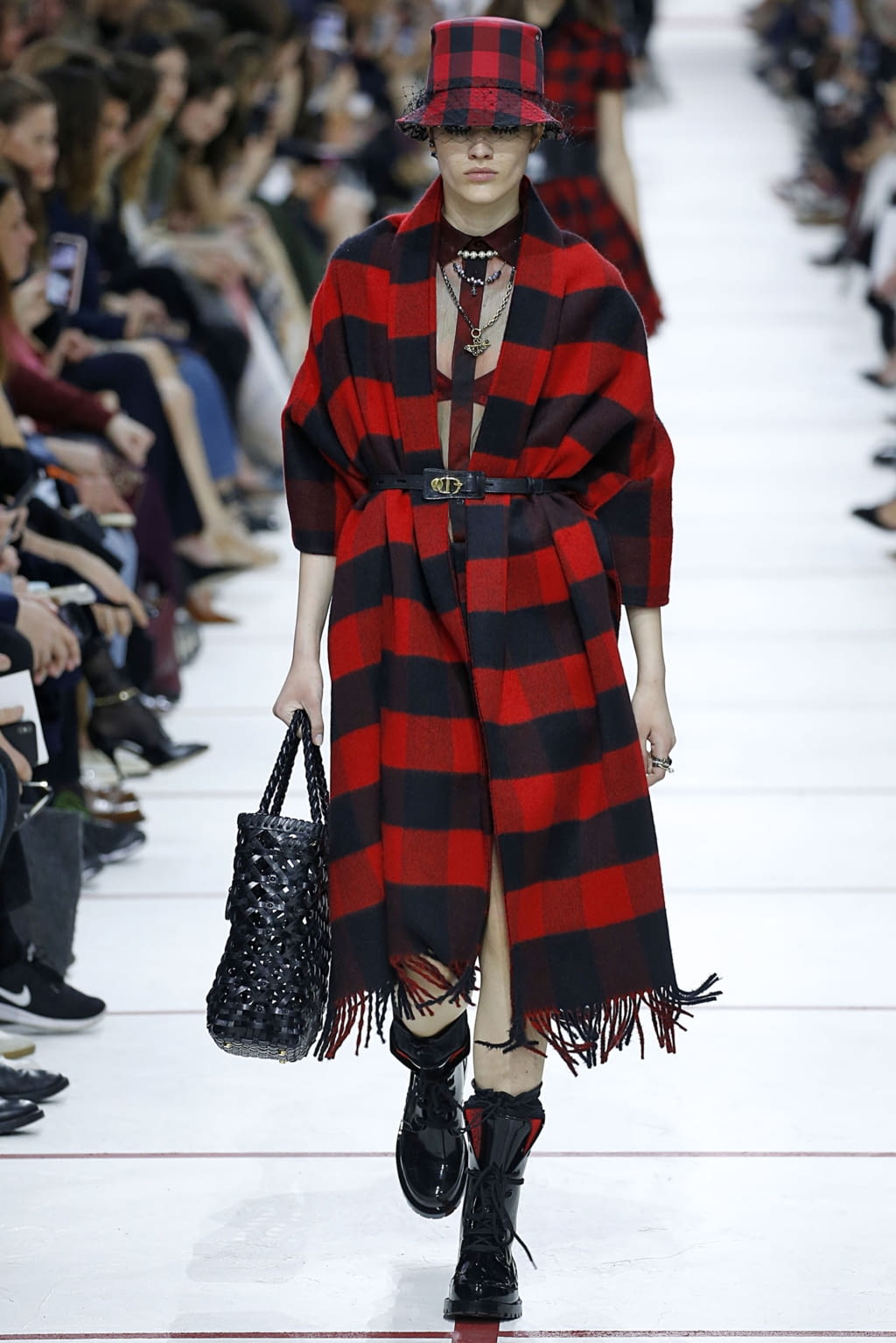 Fashion Week Paris Fall/Winter 2019 look 23 from the Christian Dior collection womenswear