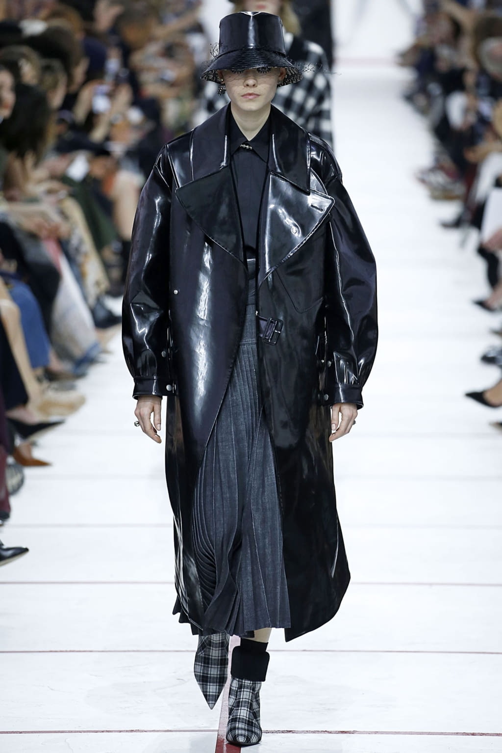 Fashion Week Paris Fall/Winter 2019 look 25 from the Christian Dior collection 女装