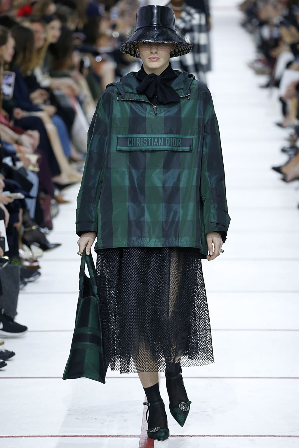 Fashion Week Paris Fall/Winter 2019 look 30 from the Christian Dior collection womenswear