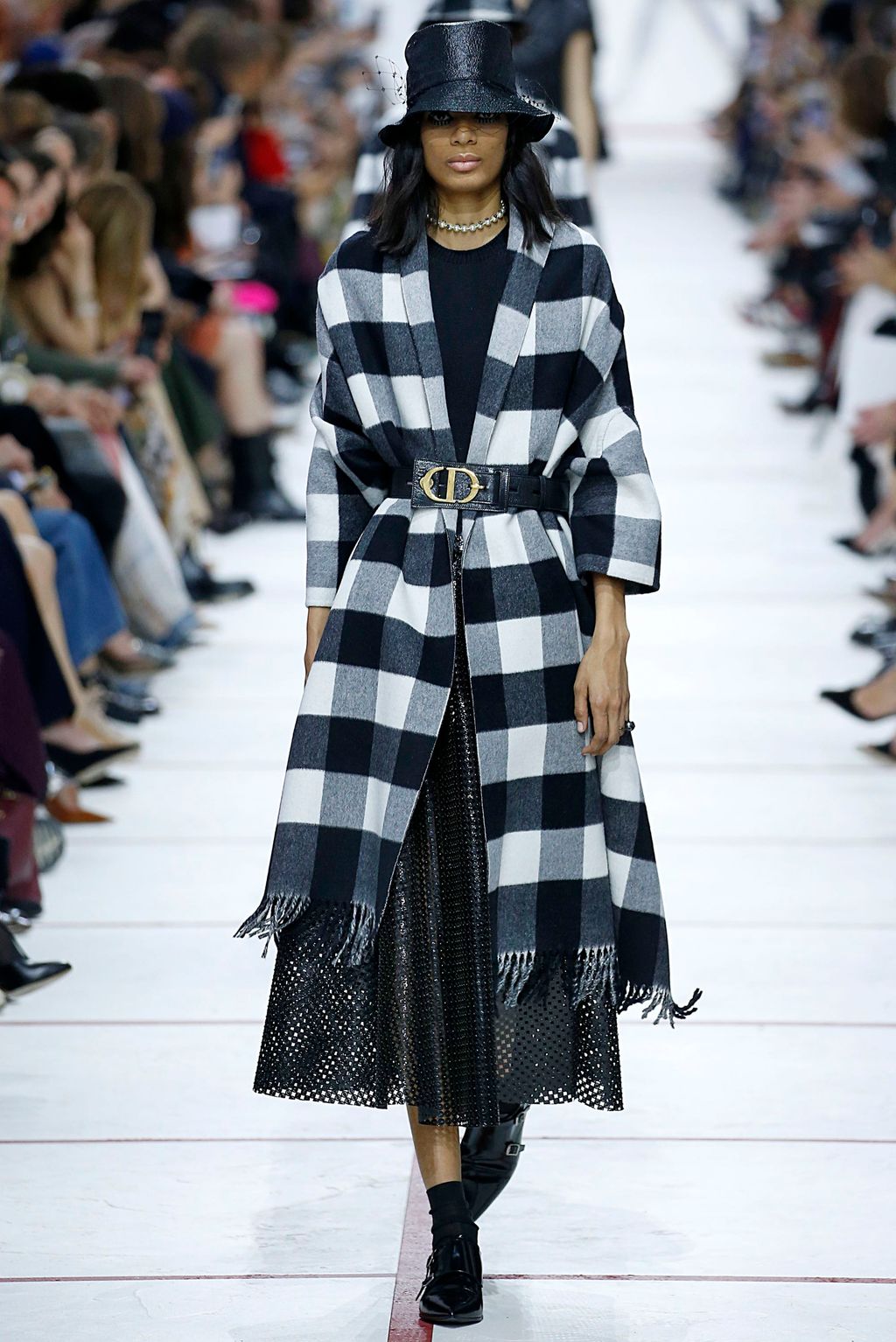 Fashion Week Paris Fall/Winter 2019 look 37 from the Christian Dior collection womenswear