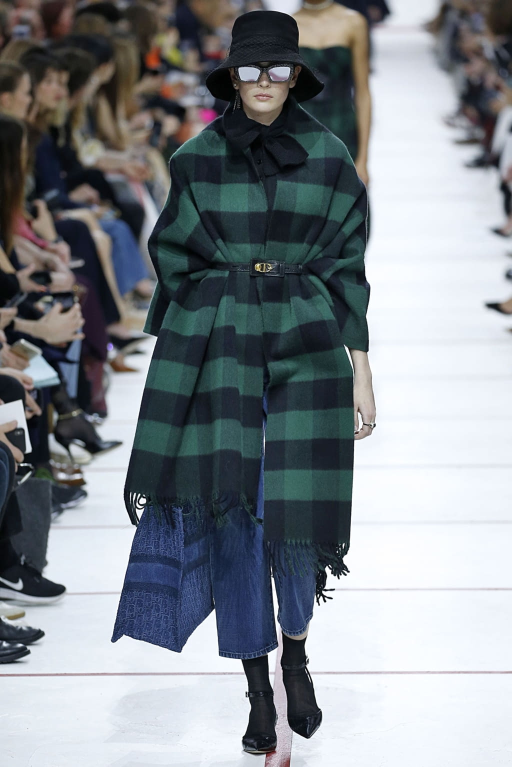 Fashion Week Paris Fall/Winter 2019 look 44 from the Christian Dior collection womenswear