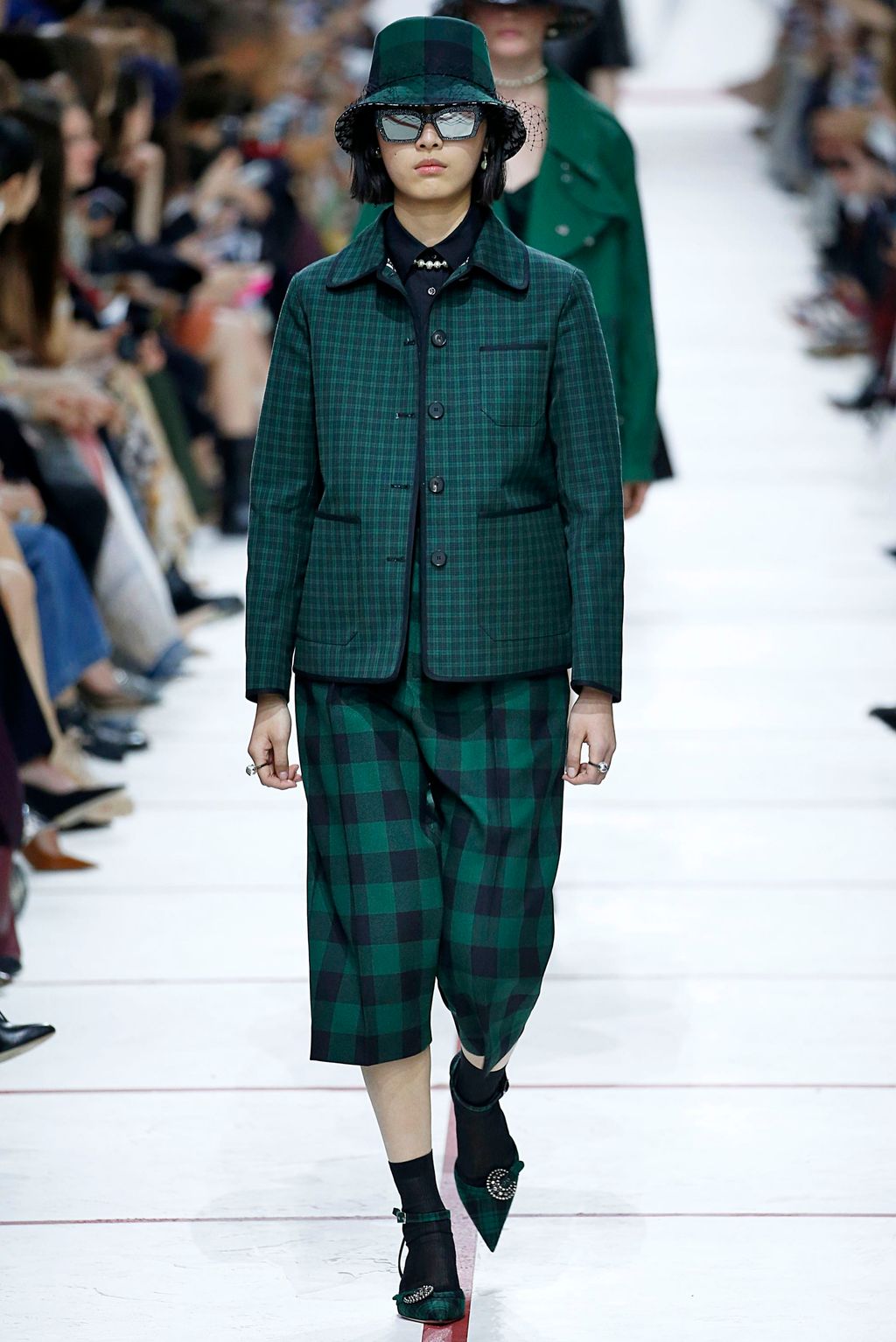 Fashion Week Paris Fall/Winter 2019 look 52 from the Christian Dior collection womenswear